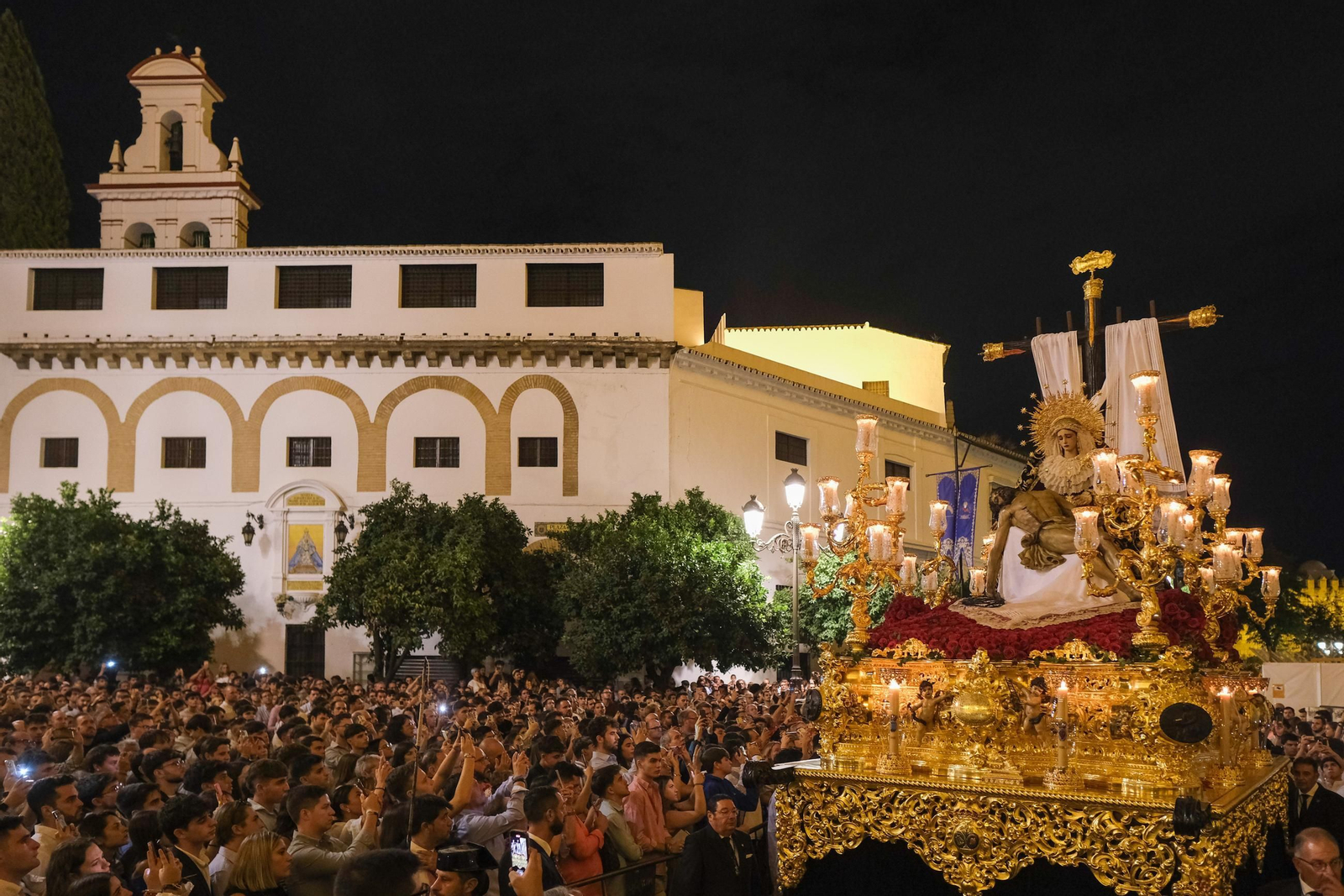 Traslado de la Virgen de la Piedad del Baratillo a la Catedral para su coronación