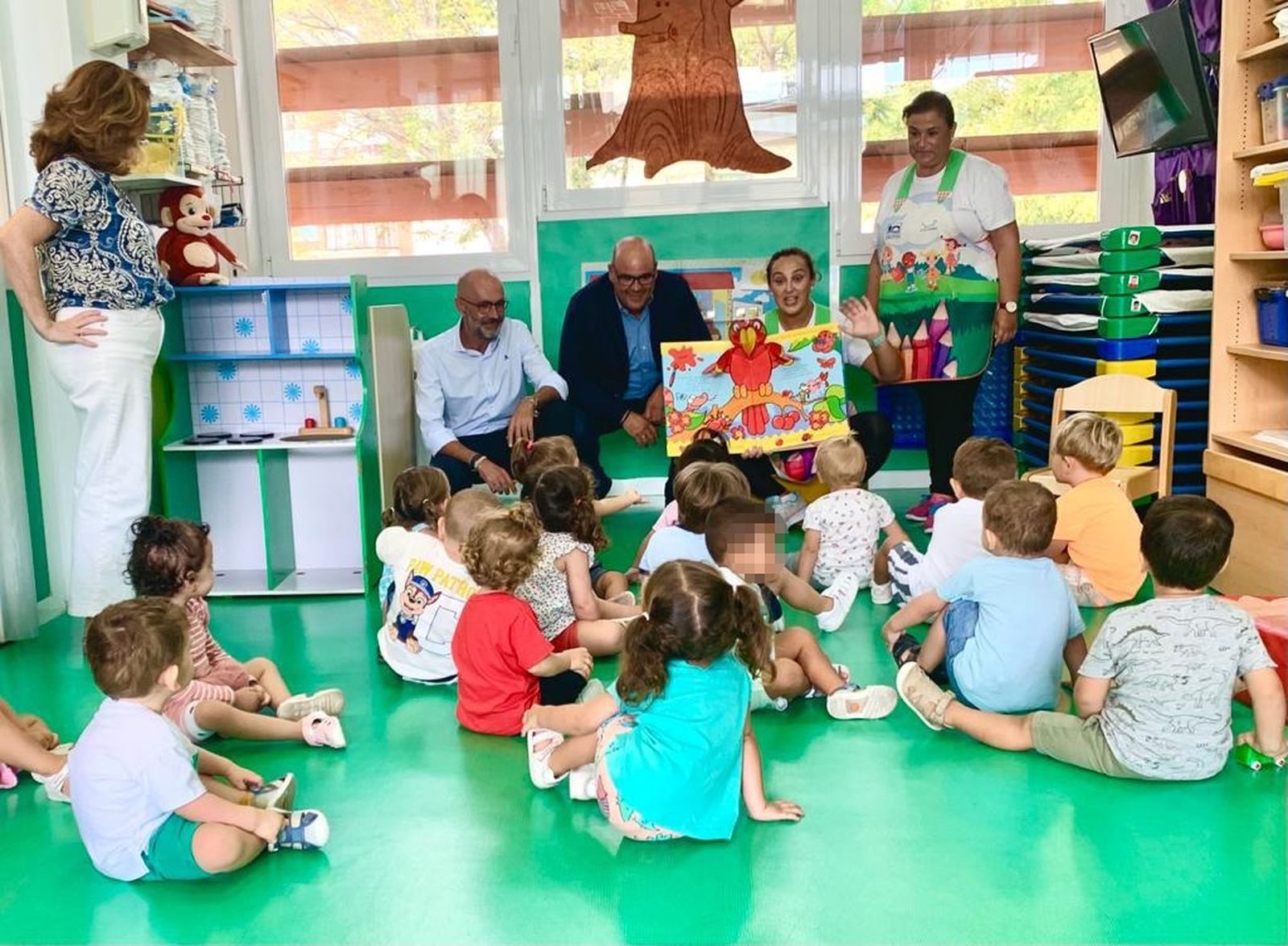 Visita del alcalde de Vélez-Málaga a la escuela infantil 'La Fortaleza'
