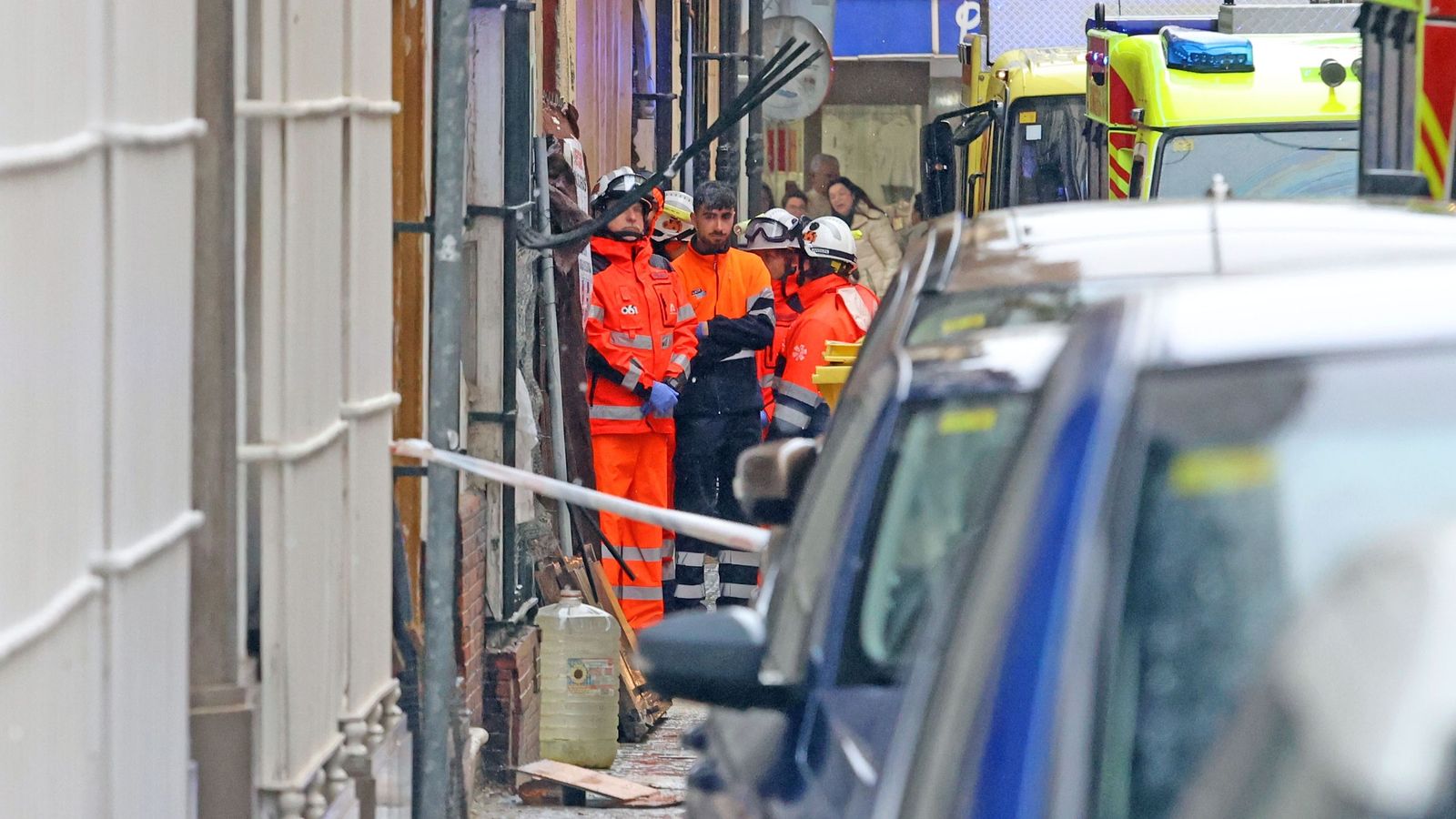 Imágenes del derrumbe en una casa okupada en Jerez