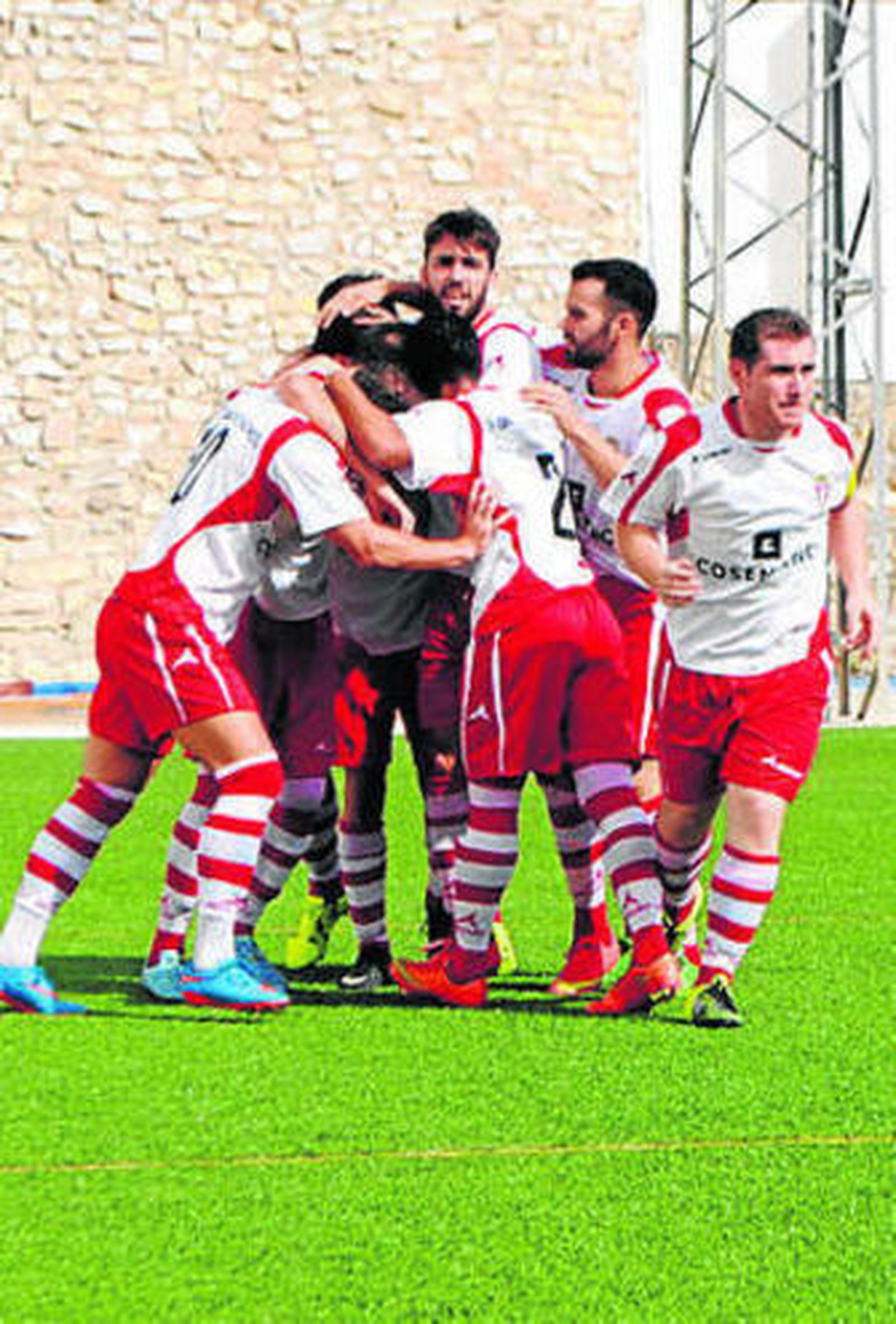 Celebración del gol de Armando.