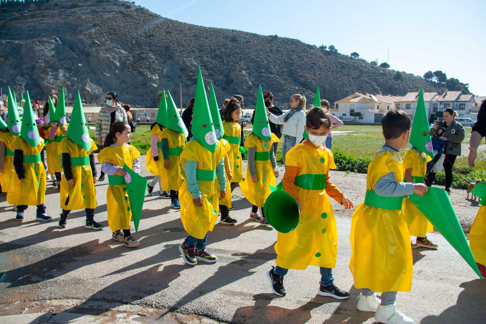 Cerca de 300 alumnos de la Costa celebran un Viernes de Dolores muy especial