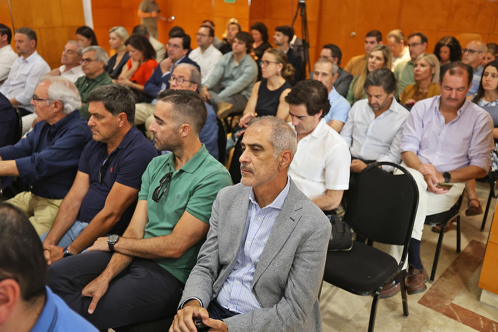 Las imágenes en el desayuno-coloquio de Grupo Joly 'Frutos rojos: retos de un futuro sostenible'