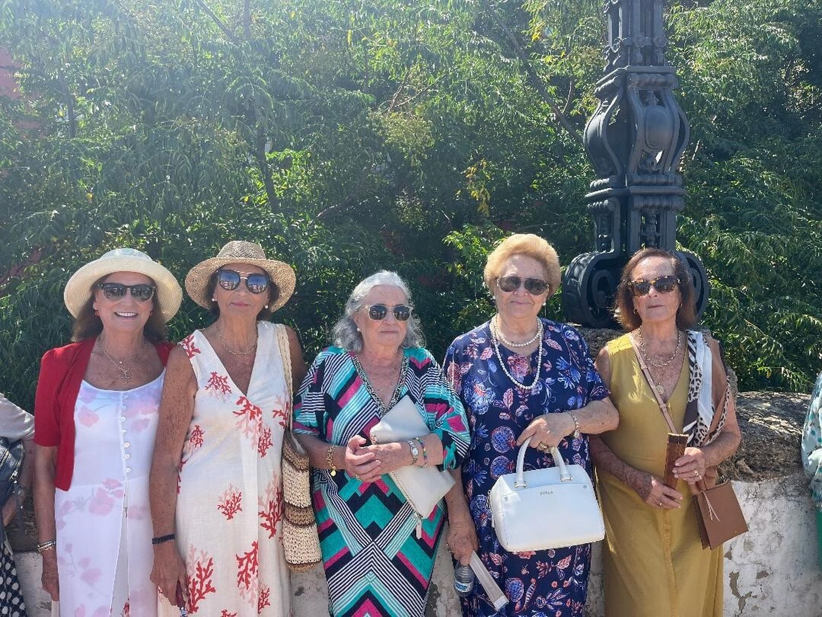 Emi Gimenez, Ely González, Mamen Pethengui, Ana Millán y Katy Monforte.