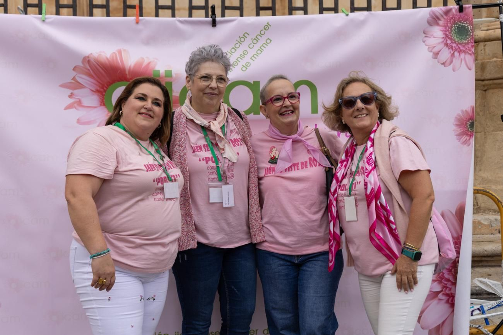 Jaén se viste de rosa con una marcha reivindicativa contra el cáncer de mama