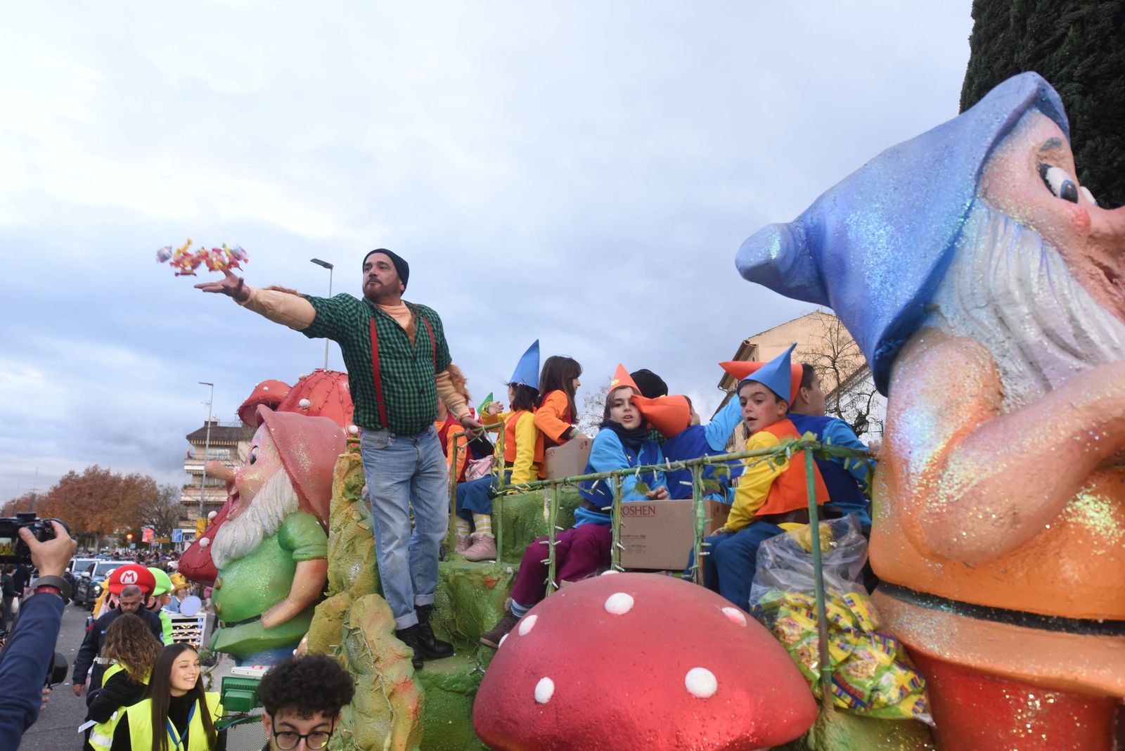 La ilusión se extiende por Córdoba en una mágica cabalgata de Reyes