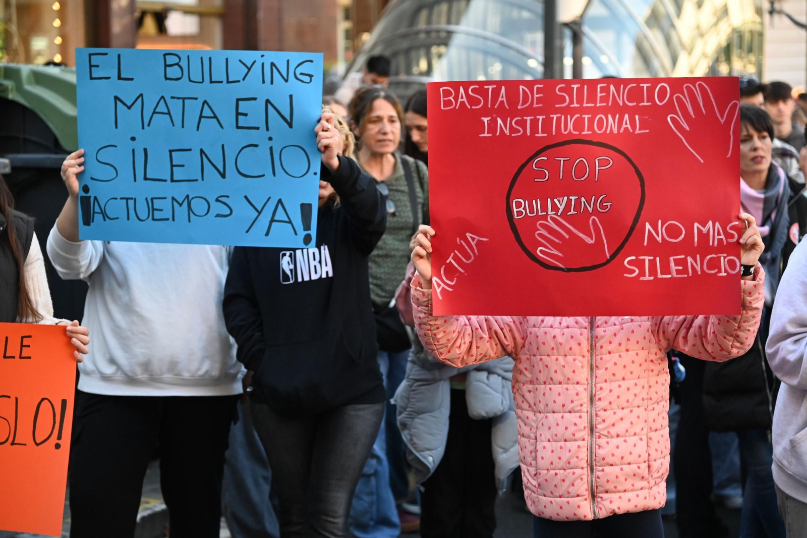 Las manifestaciones estudiantiles alzan su voz contra el 'bullying' a lo largo y ancho de España