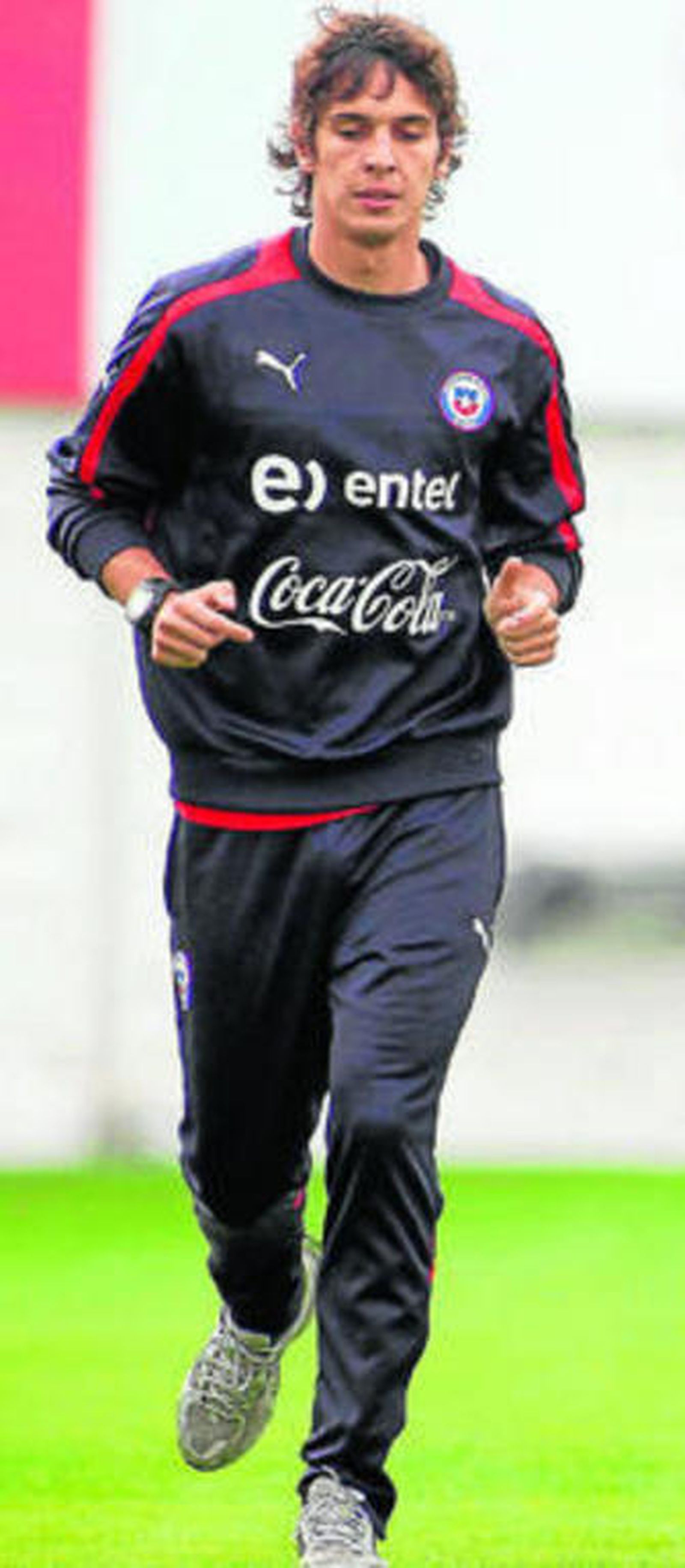 Lucas Domínguez, en un entrenamiento con Chile.
