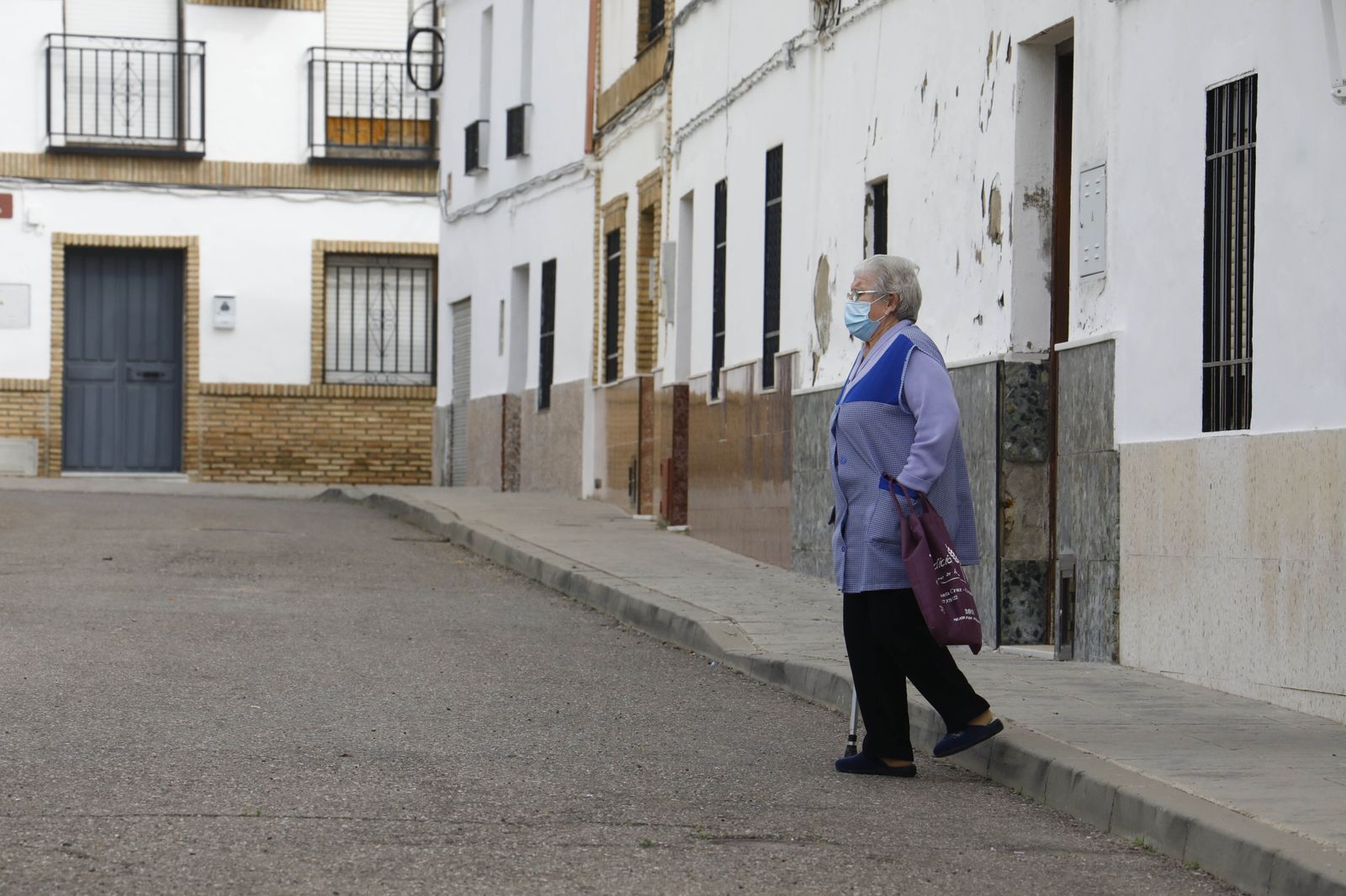 Fotografías: Un paseo por la barriada periférica de Santa Cruz, la más aislada de Córdoba