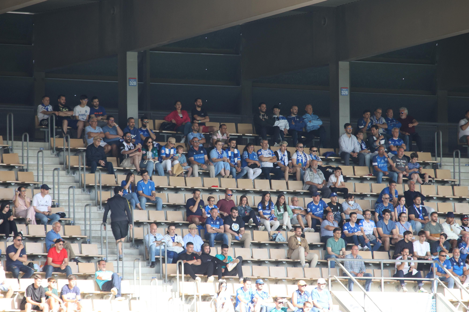 Búscate en el partido entre el Xerez DFC y Ceuta B en Chapín