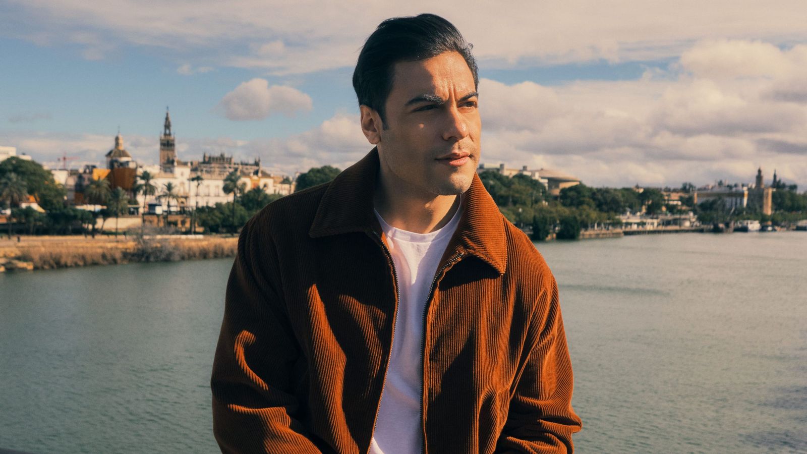 El cantante Carlos Rivera (Huamantla, México, 1986).