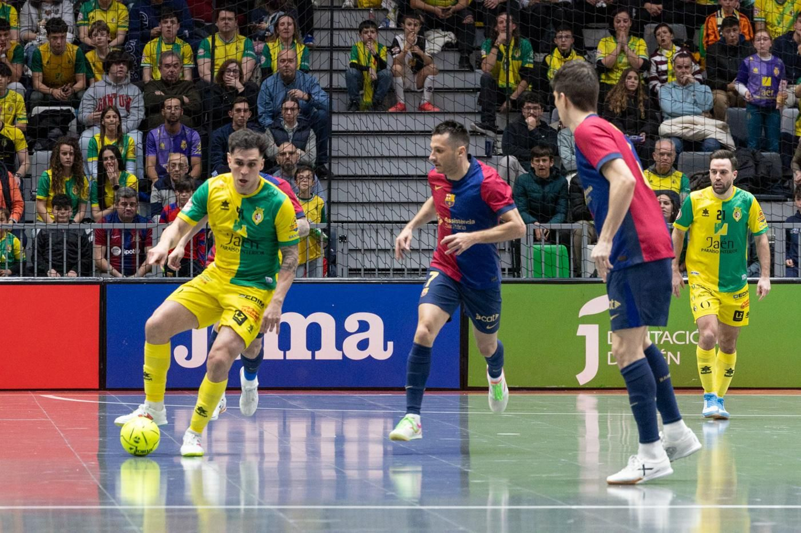 El éxtasis de la victoria copera del Jaén Paraíso Interior FS sobre el Barça, en imágenes