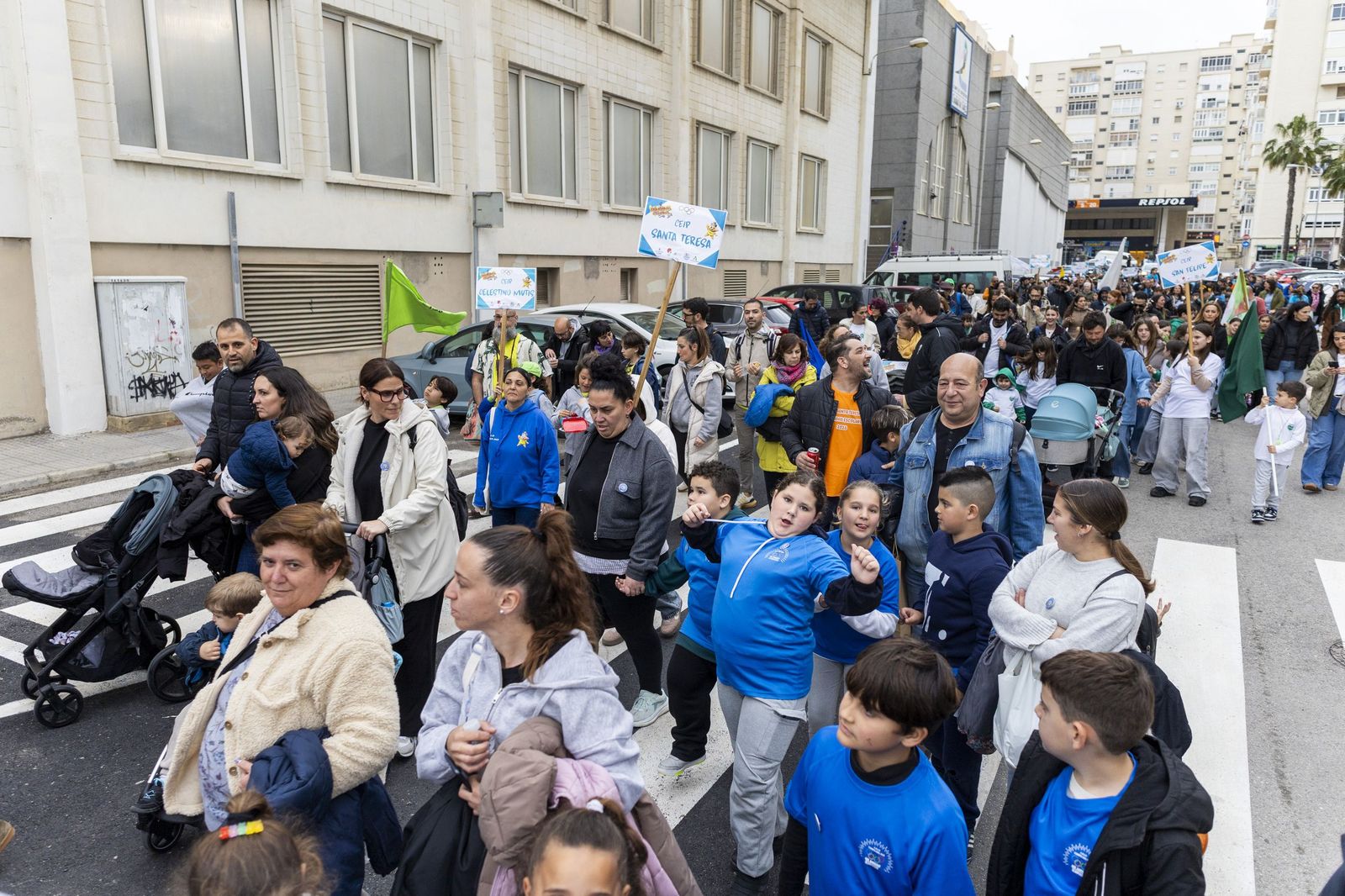 Las imágenes de la inauguración de VI Olimpiadas Escolares de la Escuela Pública de Cádiz