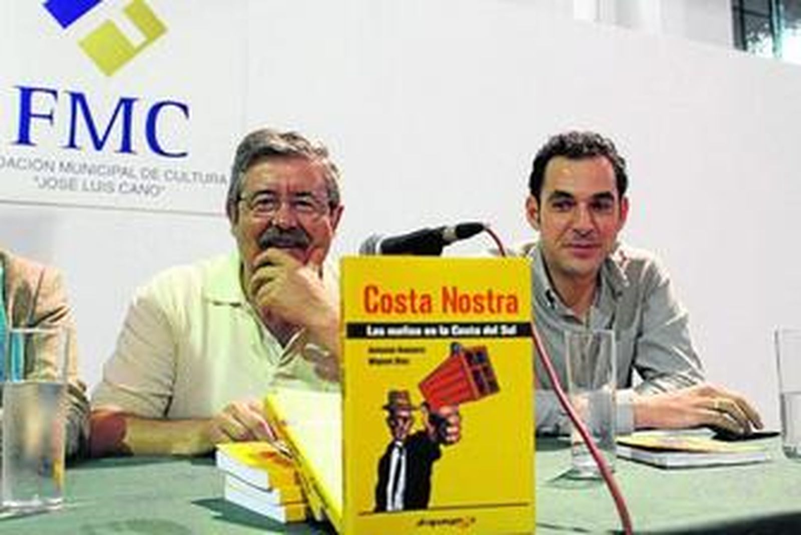 Los autores del libro, ayer en la Fundación de Cultura de Algeciras.