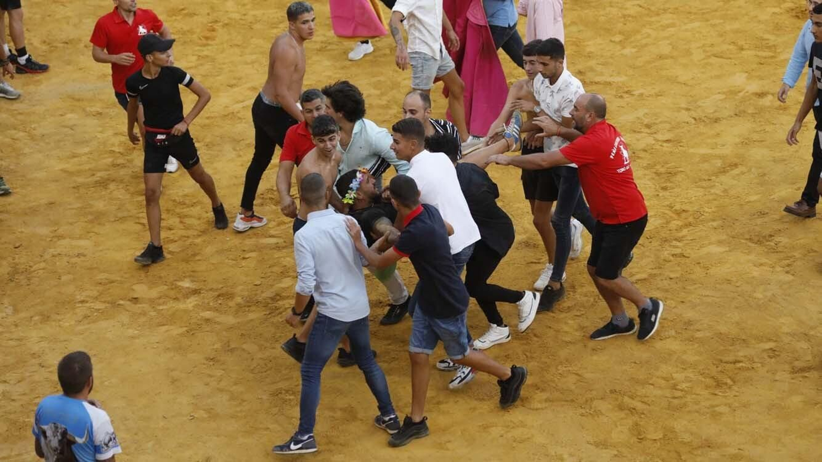Las fotos del Toro del Aguardiente de San Roque