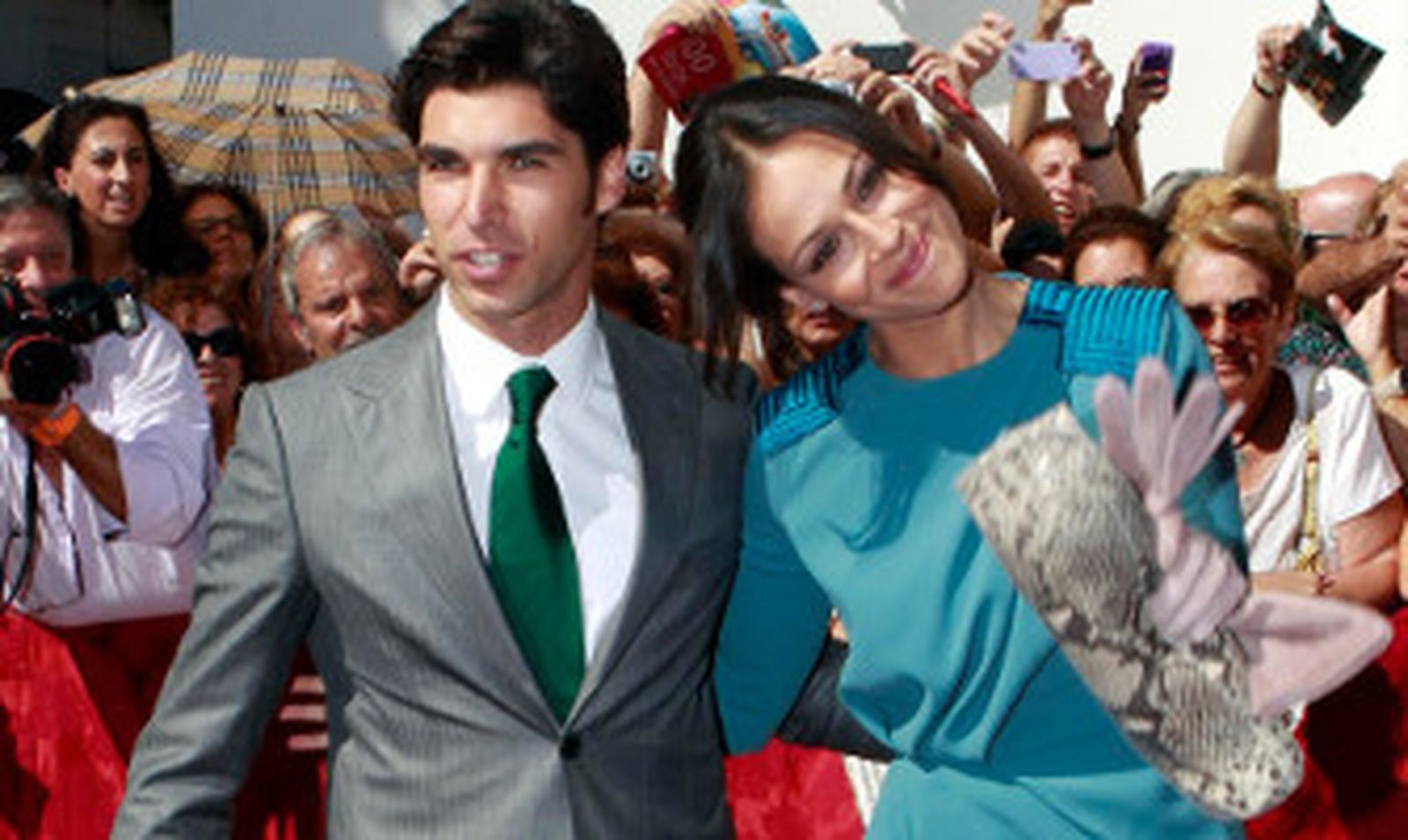 Eva y Cayetano, tan cerca y tan lejos