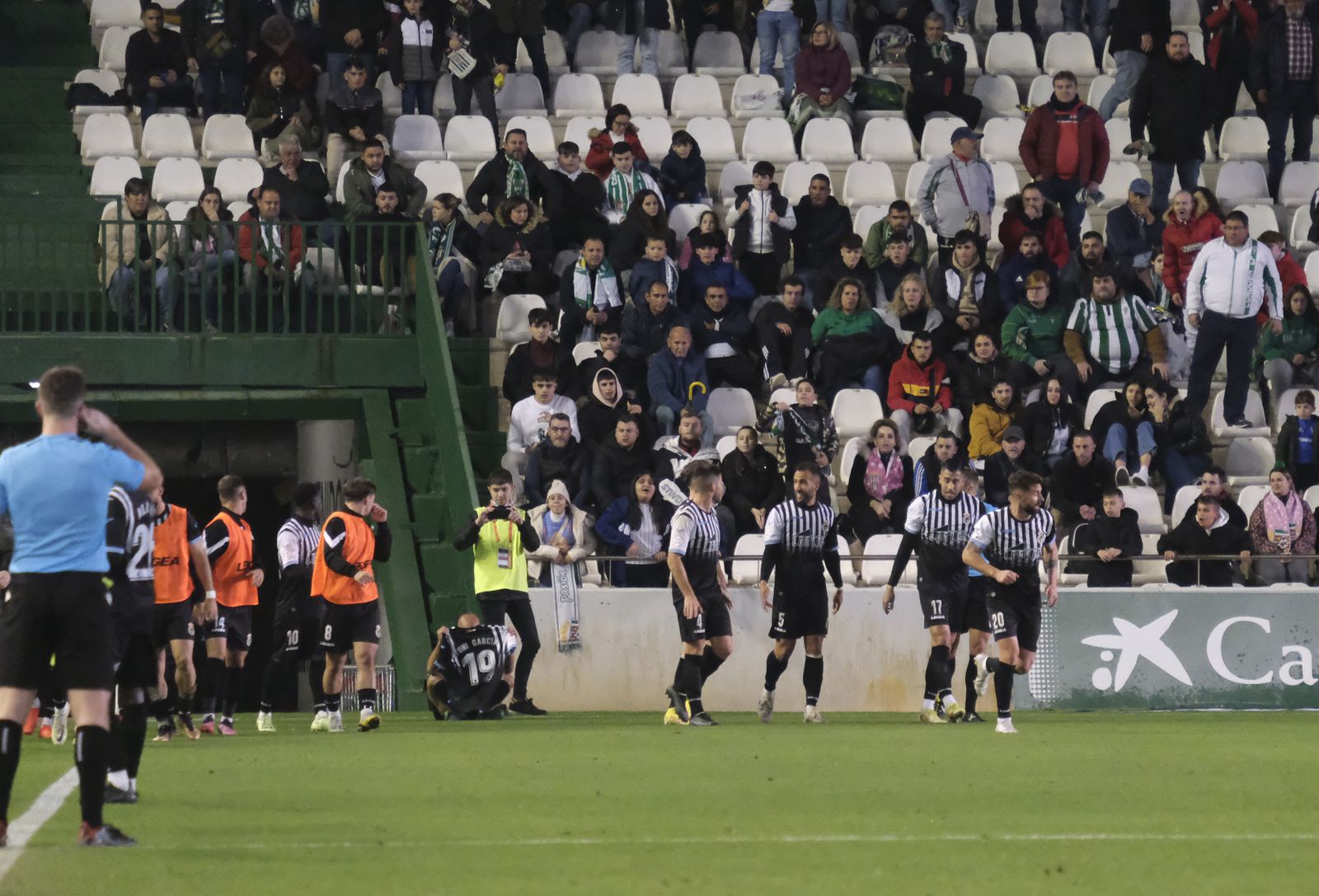 Las imágenes de la derrota del Córdoba CF ante la Balona en El Arcángel