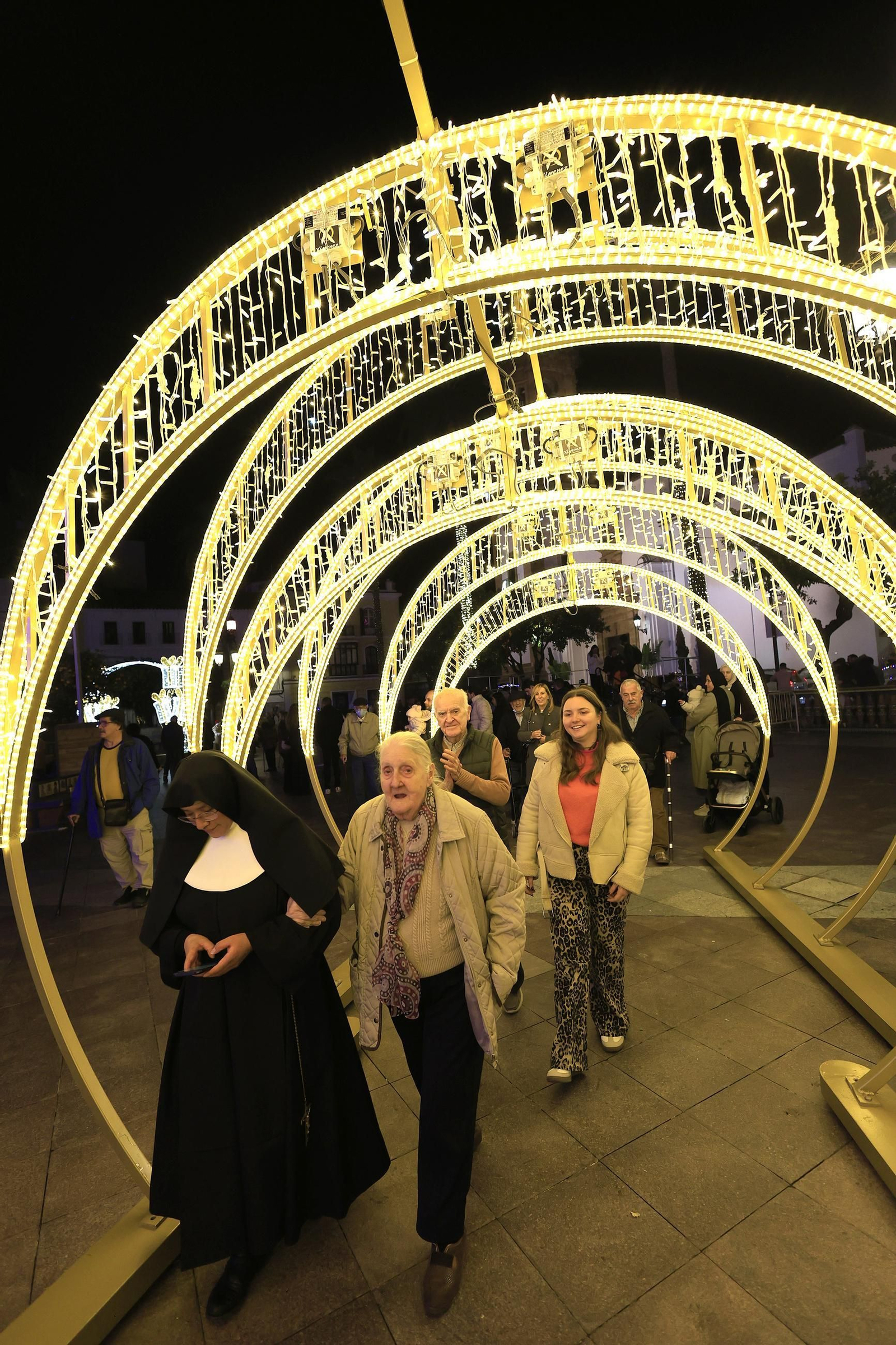 Las fotos del Paseo de la ilusión a los mayores de Algeciras