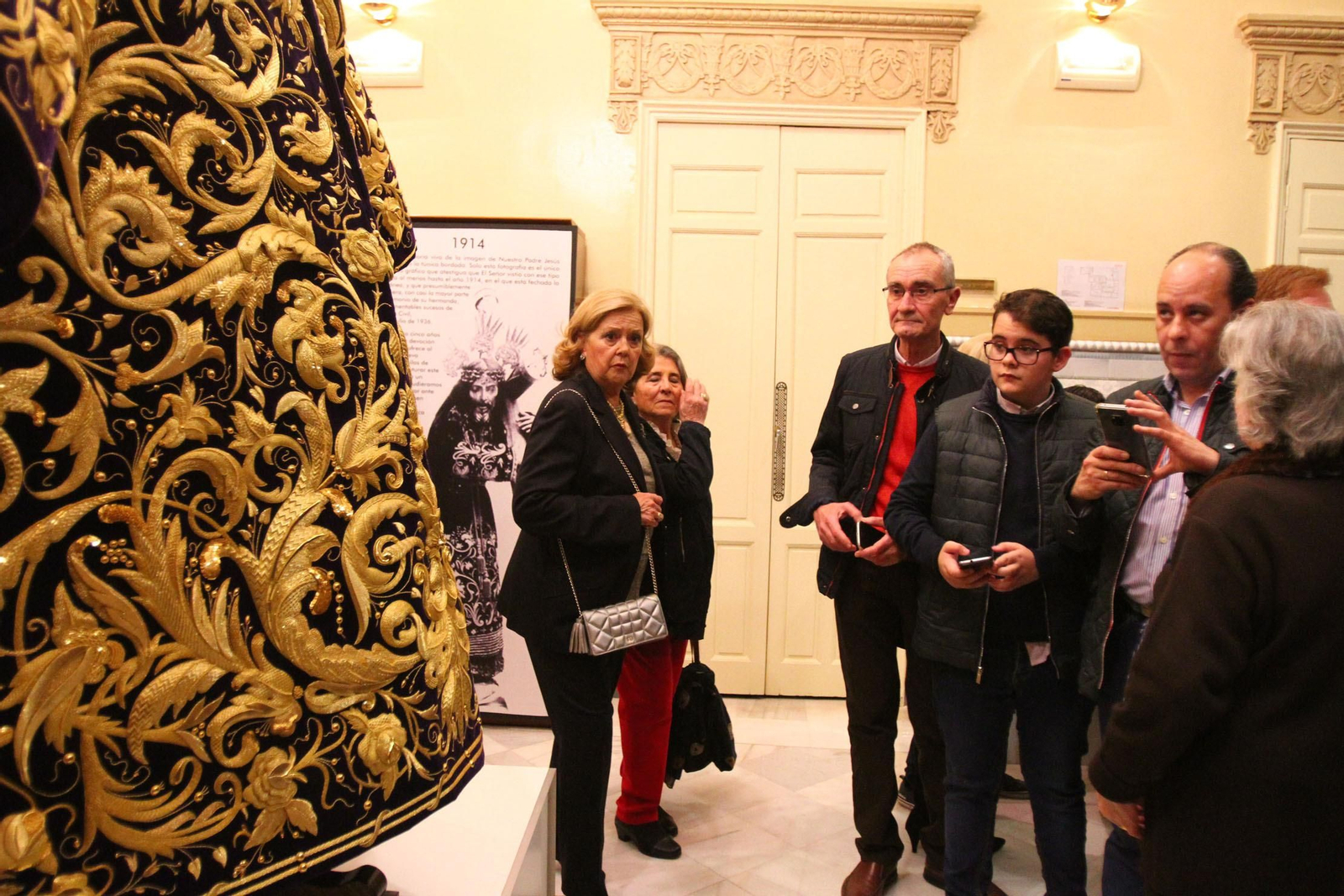 Presentación de la nueva túnica del Nazareno