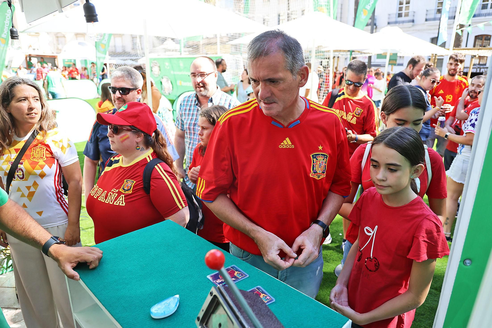 Imágenes de la Fan zone en Huelva de la Final de la Eurocopa entre Inglaterra y España Imágenes de la Fan zone en Huelva de la Final de la Eurocopa entre Inglaterra y España