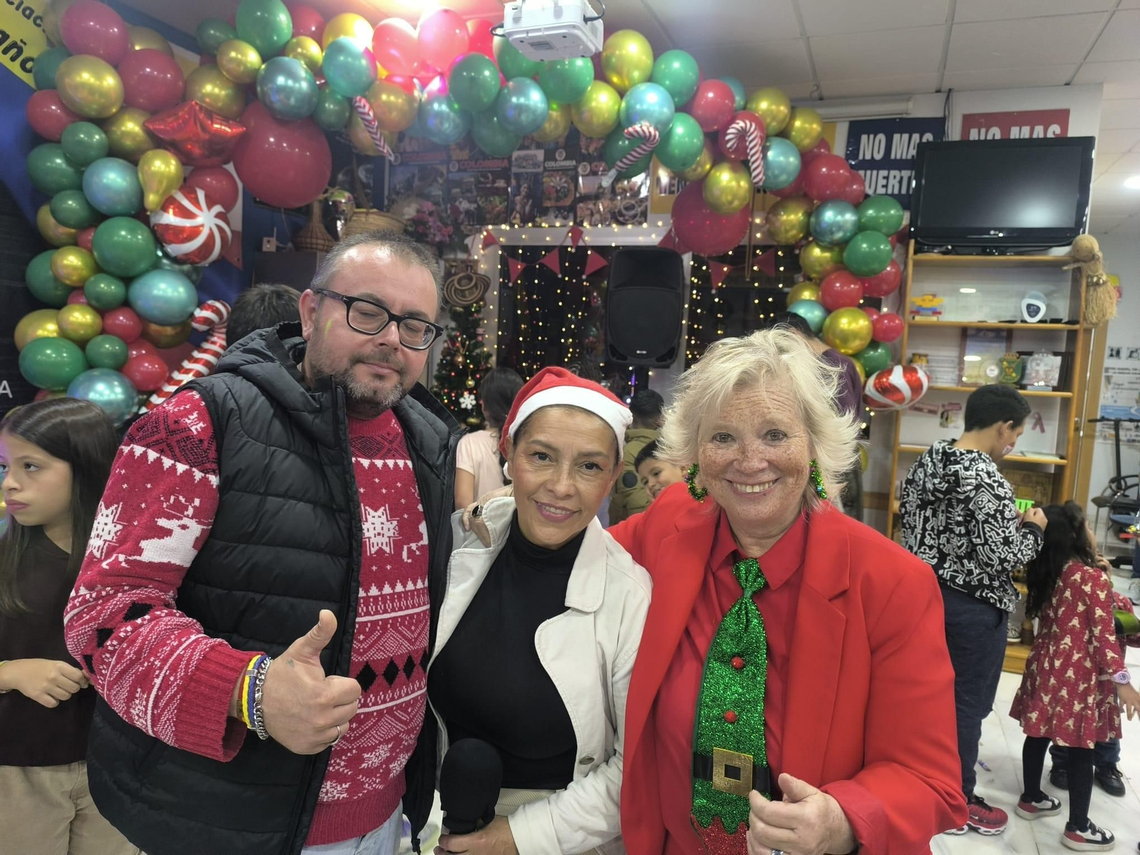 Almerienses "de aquí y de allá" celebran juntos la Navidad