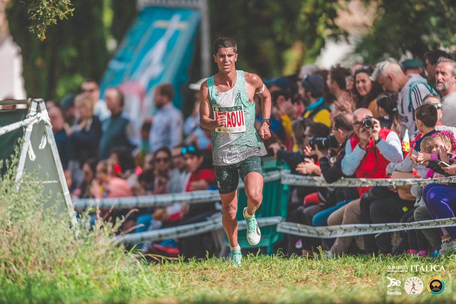 Búscate en las fotos del Cross de Itálica 2025 | 12