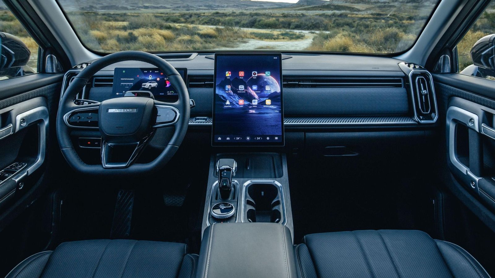 La pantalla central acumula el control de prácticamente todas las funciones disponibles, que no son pocas, de este SUV.