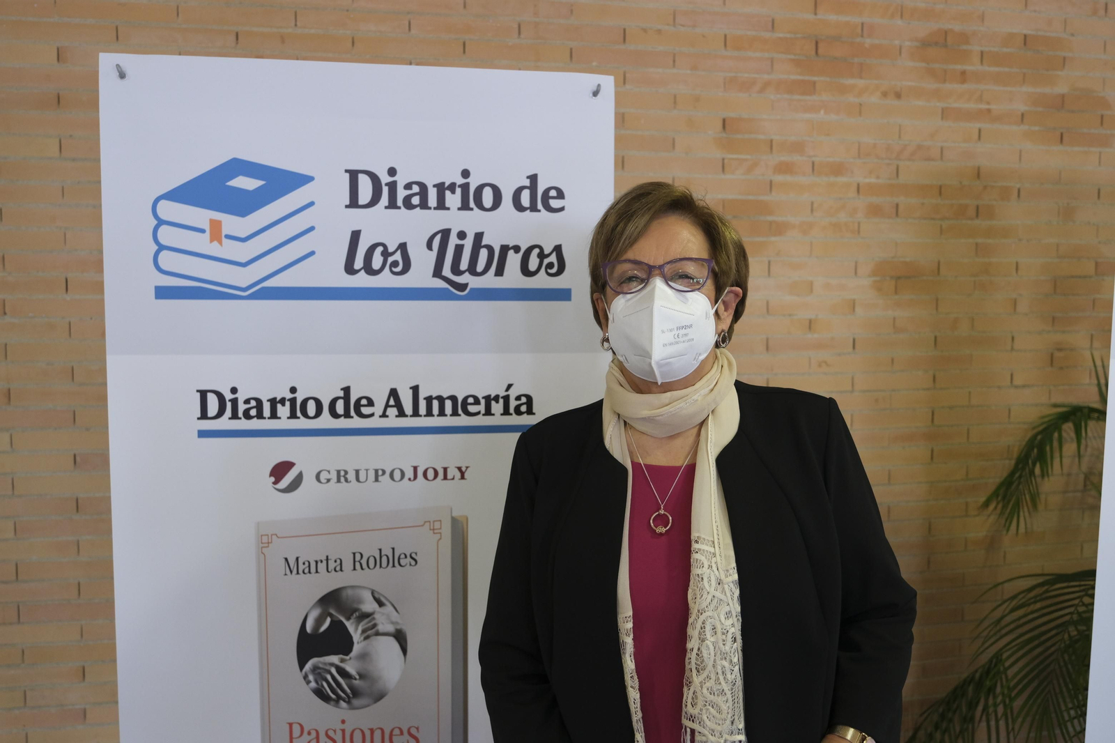 Fotogalería Diario de los Libros, con Marta Robles y su obra 'Pasiones carnales'