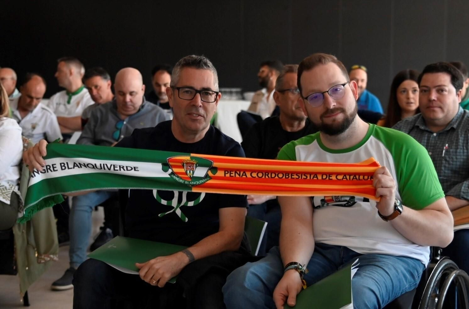 Miembros de Sangre Blanquiverde, durante la asamblea del pasado sábado.