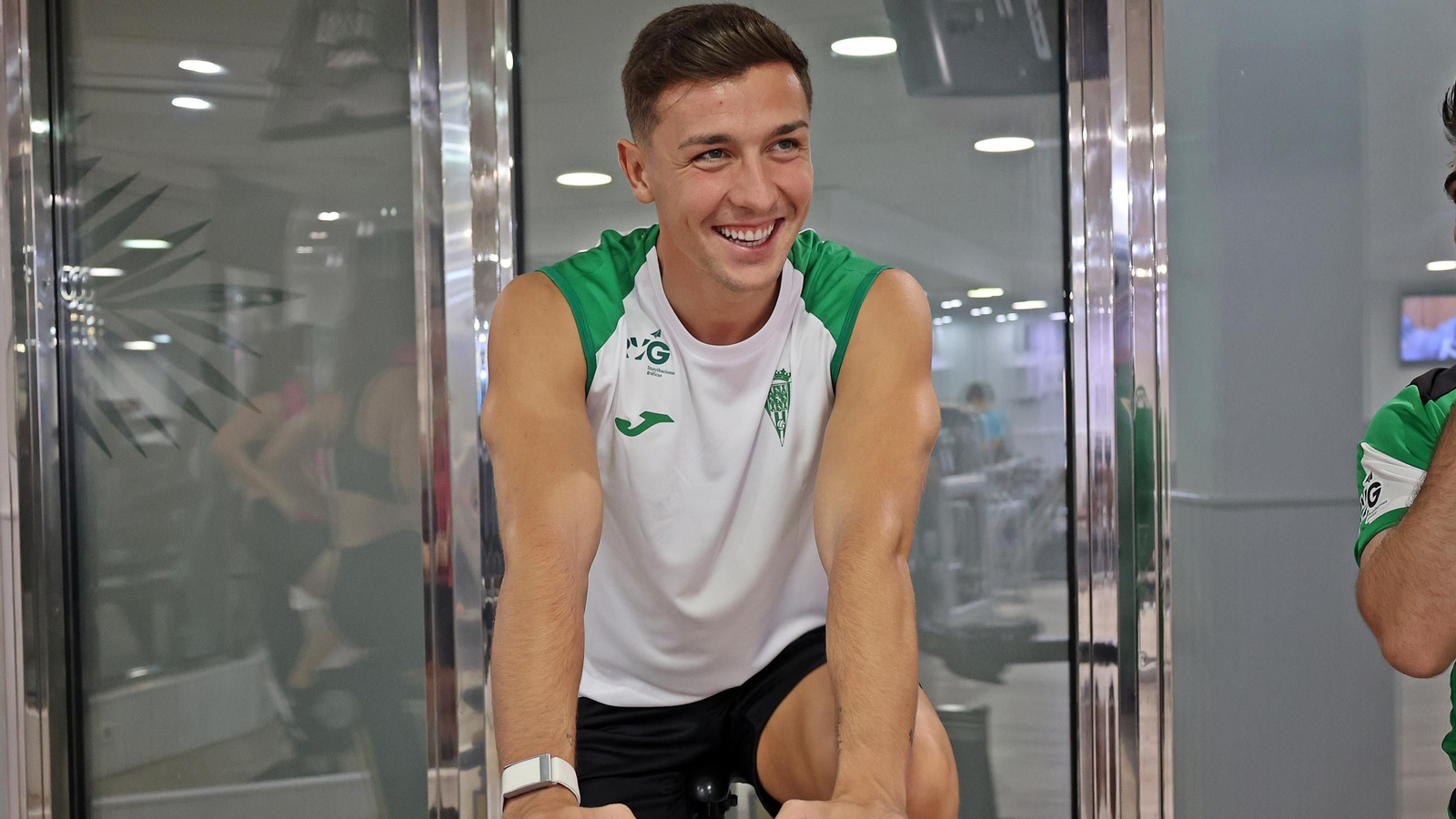 Alberto del Moral, feliz tras concretar su vuelta al Córdoba CF.