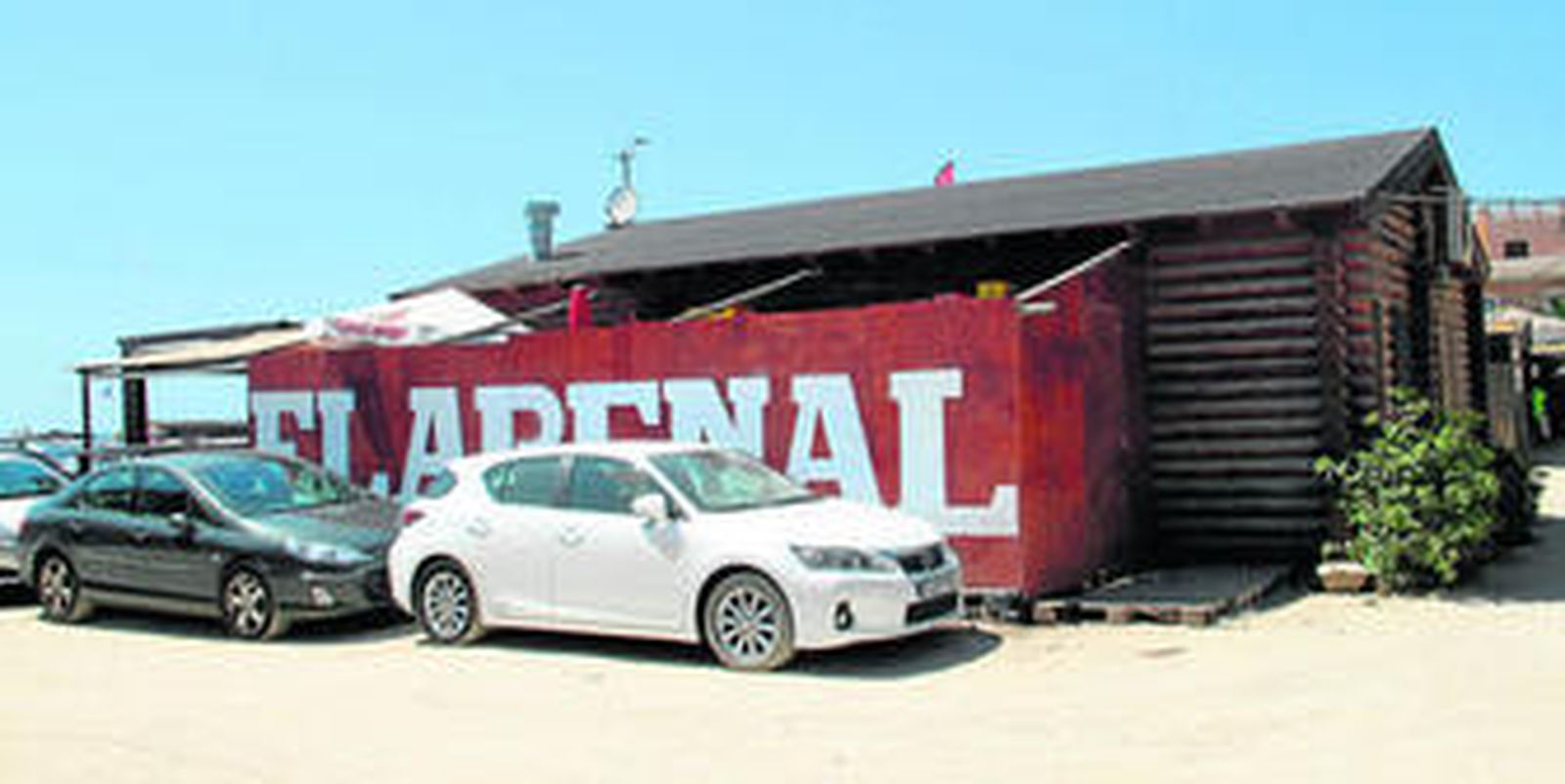Uno de los chiringuitos de Zahara de los Atunes donde se produjeron detenciones en la operación de la Guardia Civil.