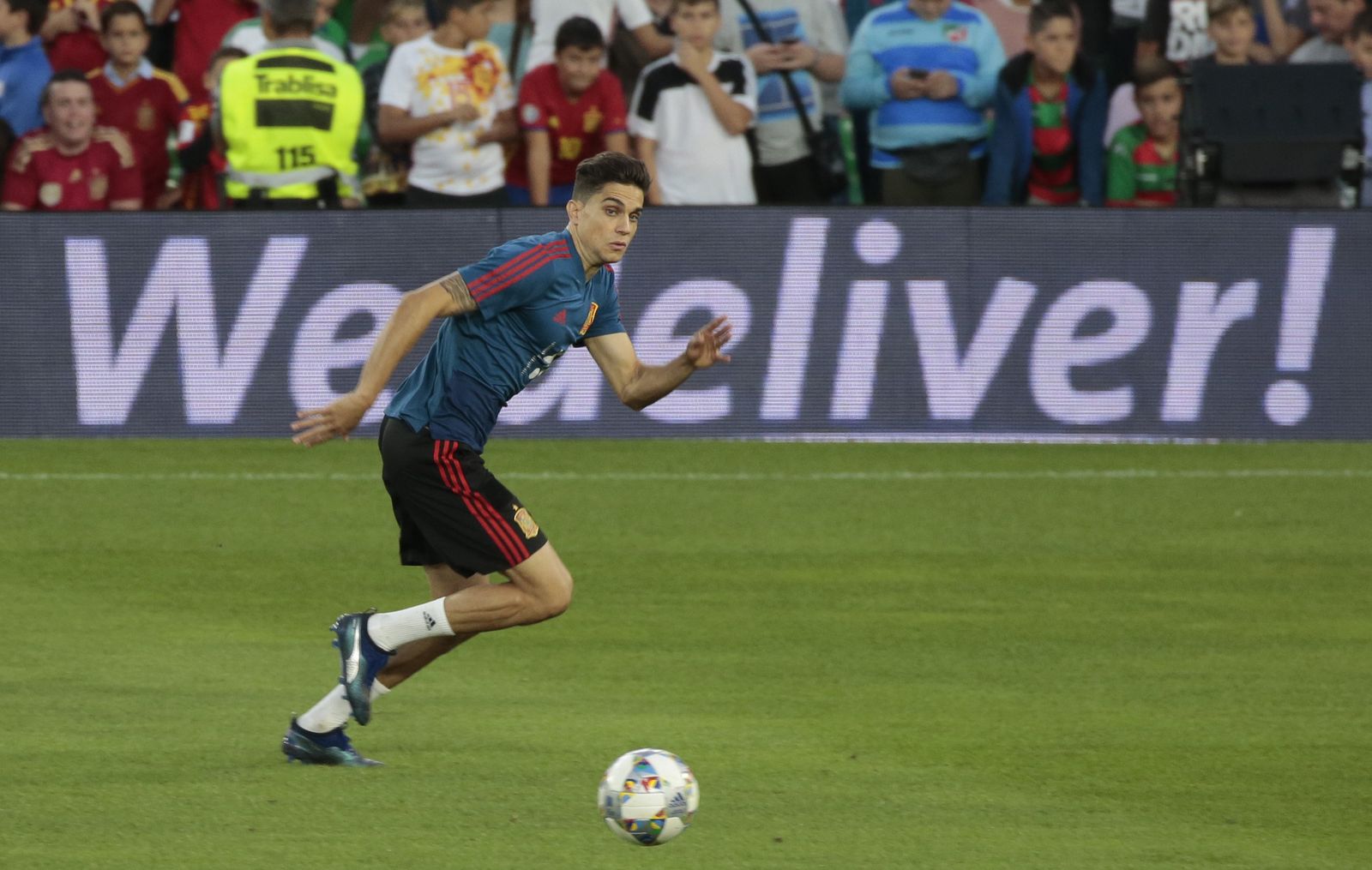 Las imágenes del entrenamiento de España en el Benito Villamarín