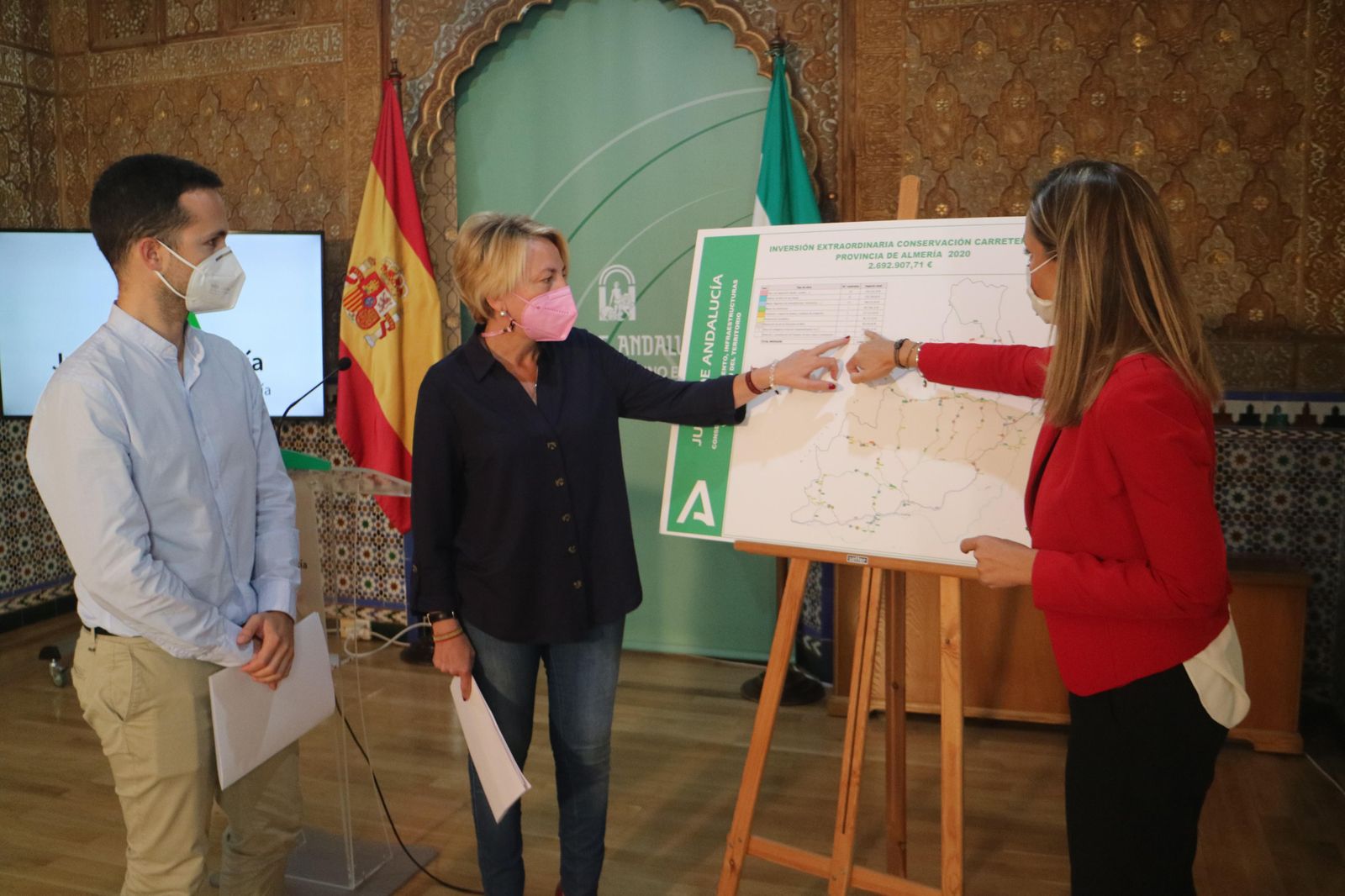 Fomento destina 2,6 millones extras para la conservación de carreteras "tras el abandono durante 10 años"