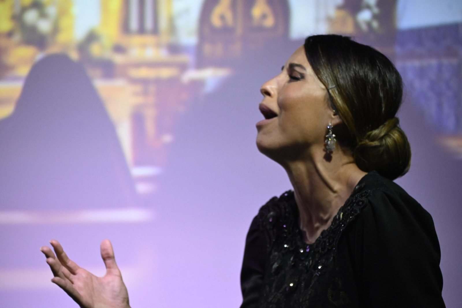 Entrega del Premio Gota a Gota a las Hermanas de la Cruz, en imágenes