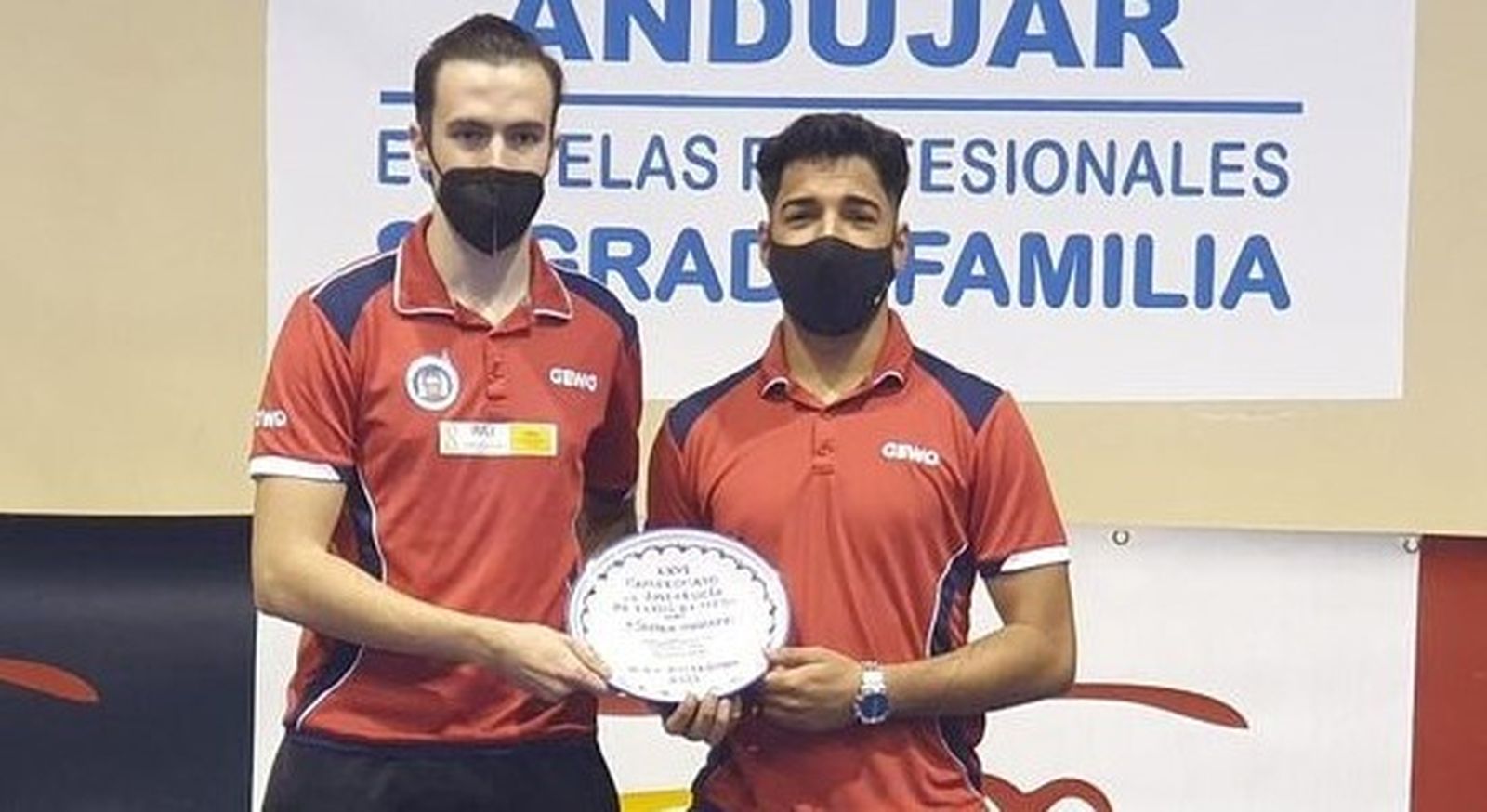 Antonio Chaves y Alejandro Buzón, dos de los componentes de la plantilla del Doc Servicios Híspalis.