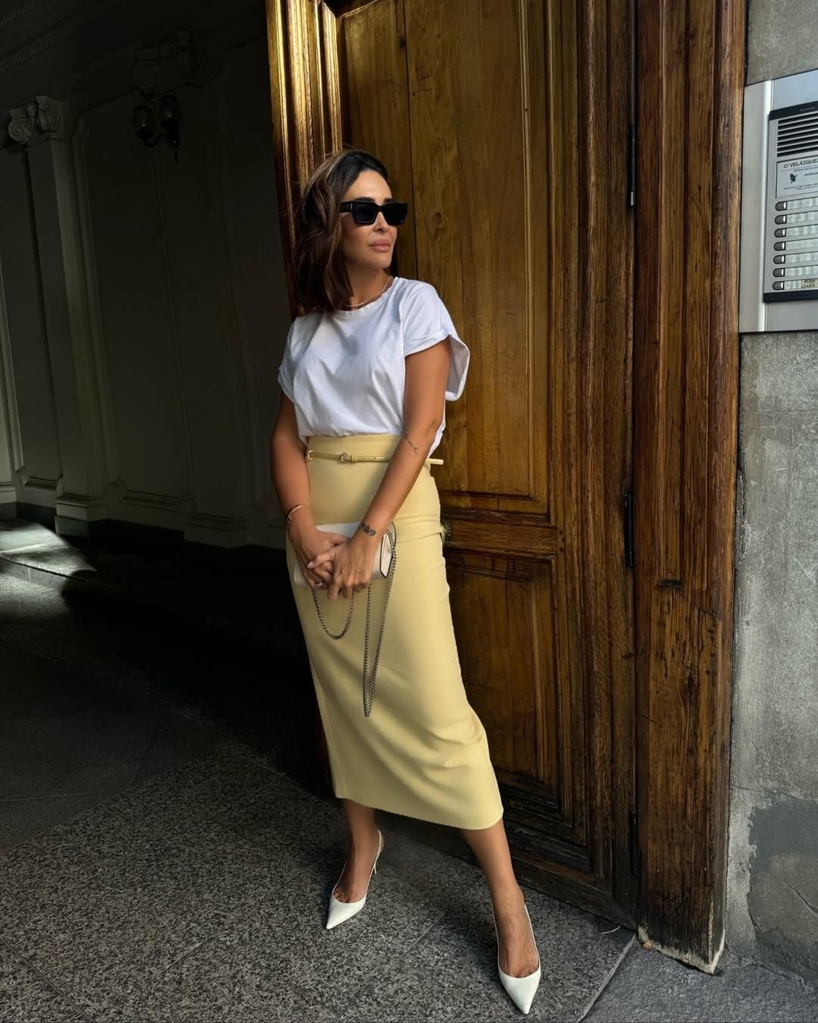 Así son los pantalones satinados que están arrasando en Zara