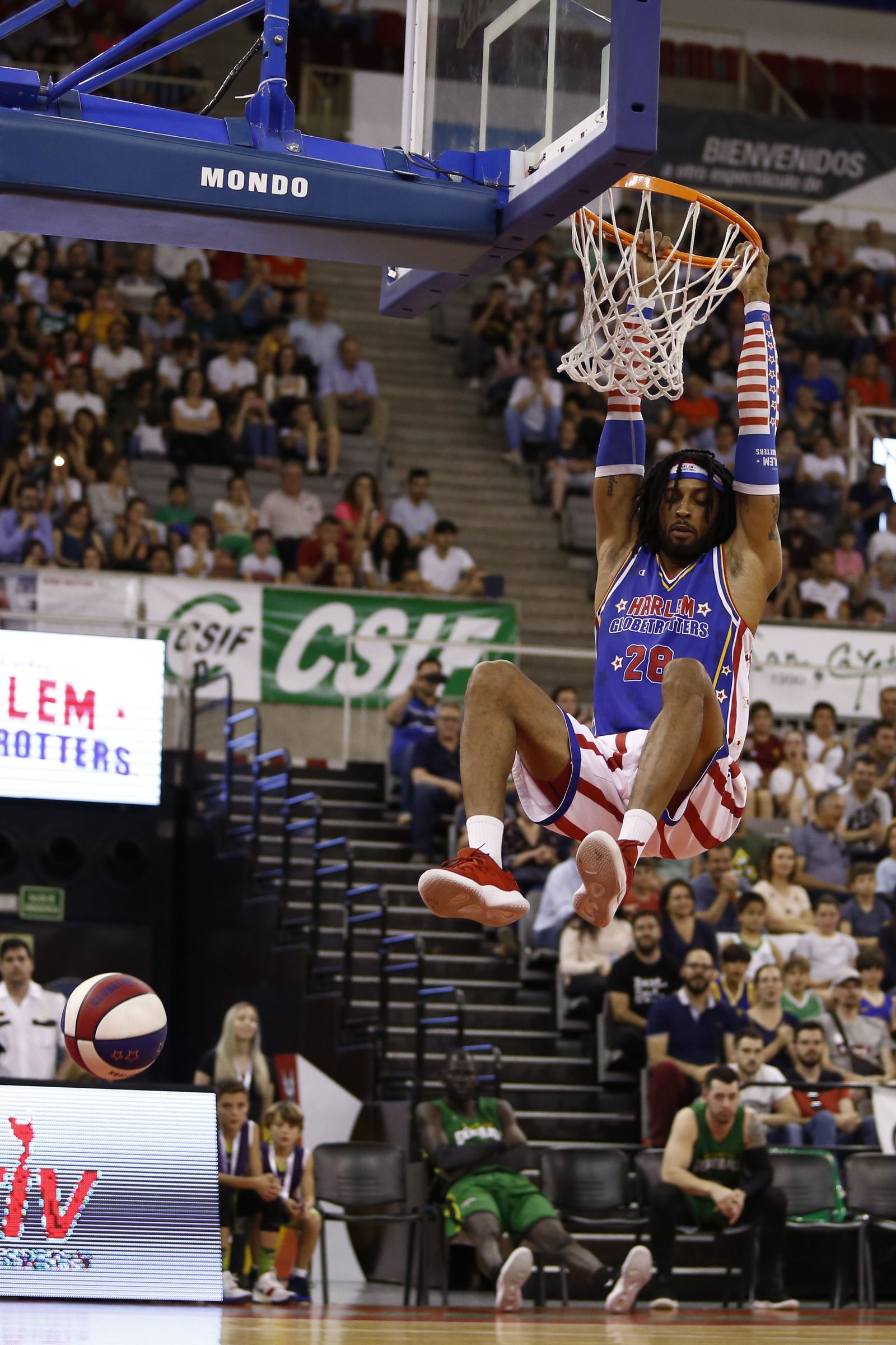 El espectáculo de los Globetrotters inunda el Palacio de Deportes