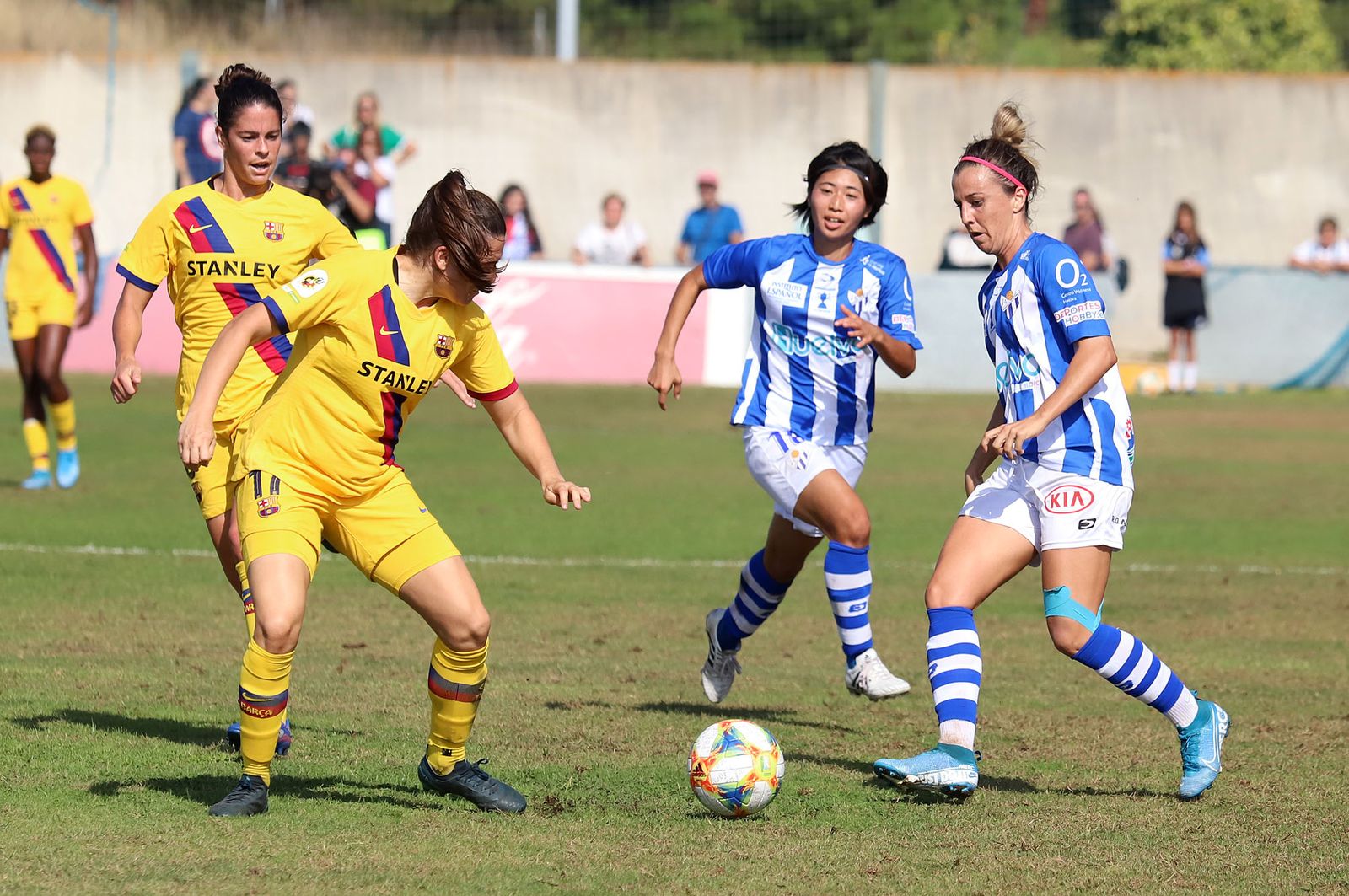 Un momento del encuentro entre el Sporting y el Barcelona de la primera vuelta liguera.