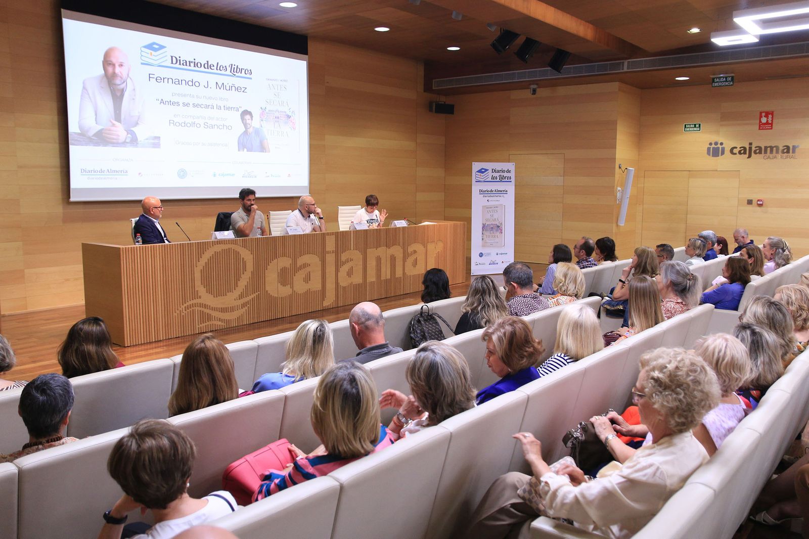 Diario de los Libros, con Fernando J. Múñez y su novela 'Antes se secará al tierra'