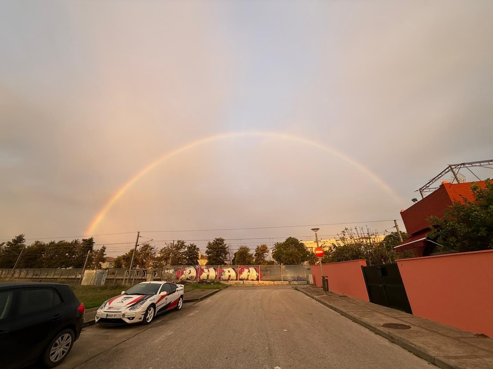 Arcoiris en el cielo de Jerez la mañana de este viernes 12 de diciembre