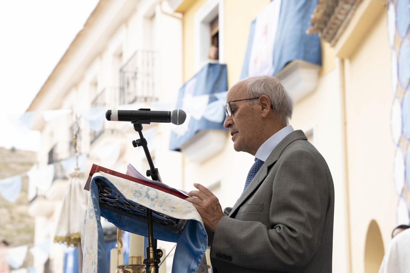 Las imágenes de la misa y procesión en Macael por las fiestas en honor a Nuestra Señora del Rosario