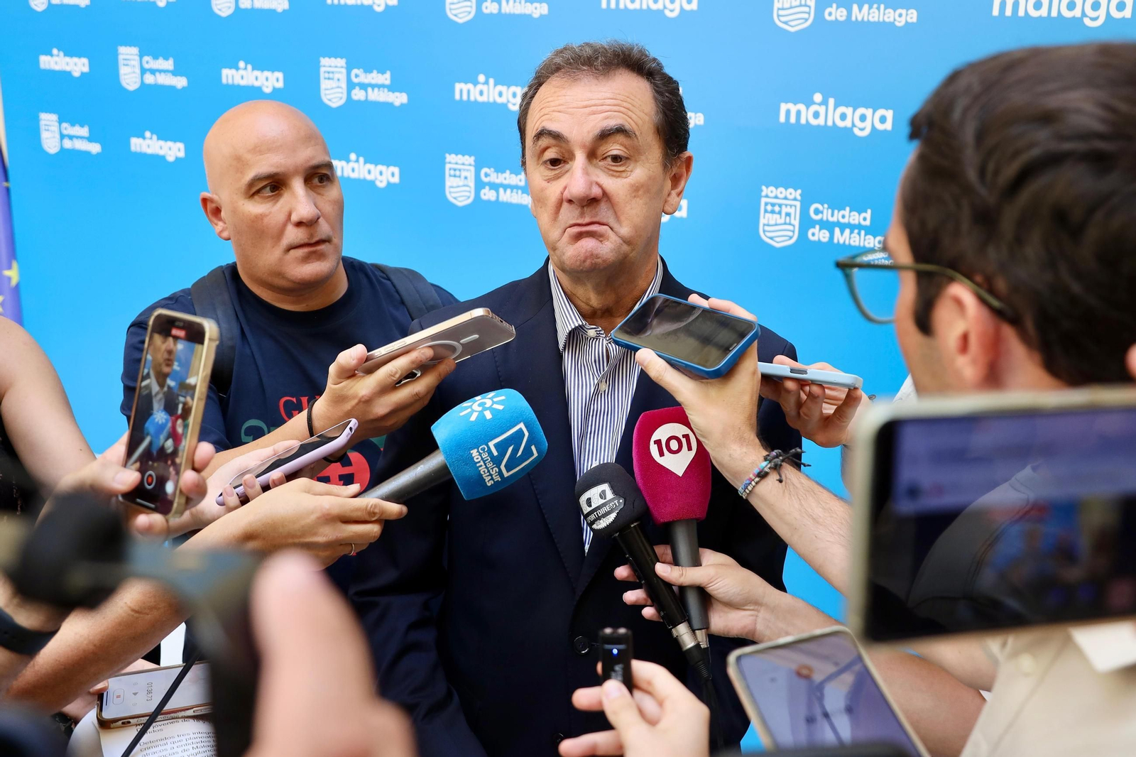 Mundial 2030 en Málaga: La reunión en el Ayuntamiento, en fotos
