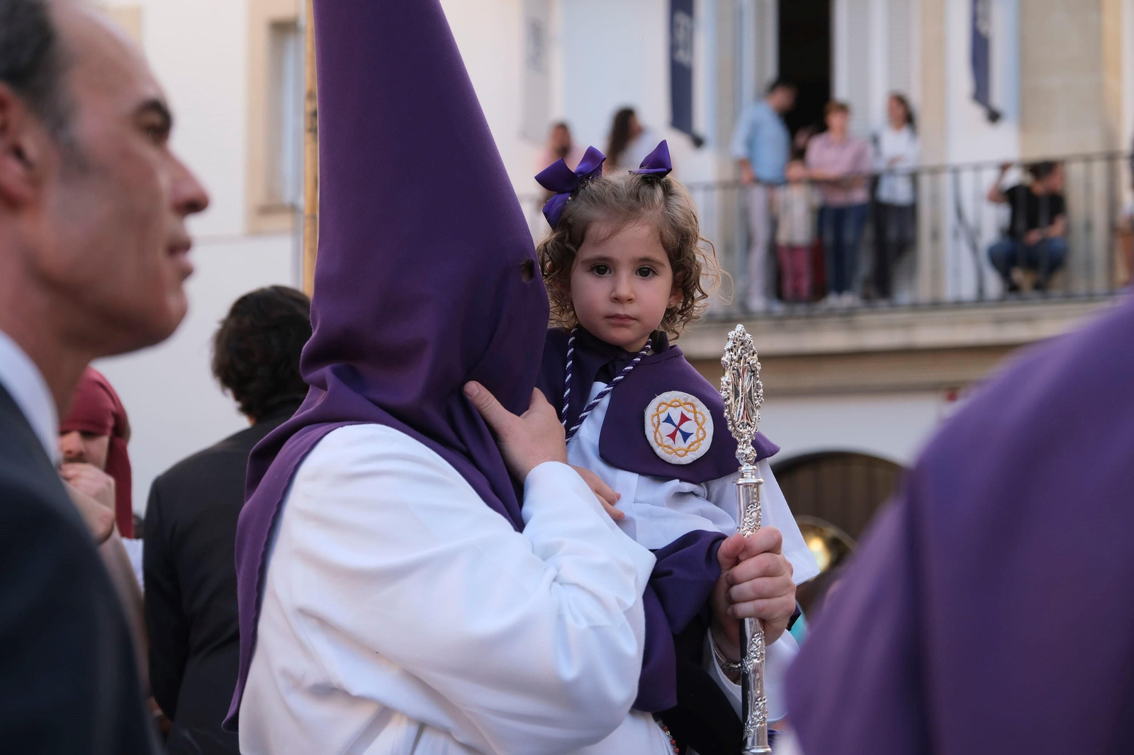 Martes Santo en Córdoba: la procesión de la Santa Faz, en imágenes