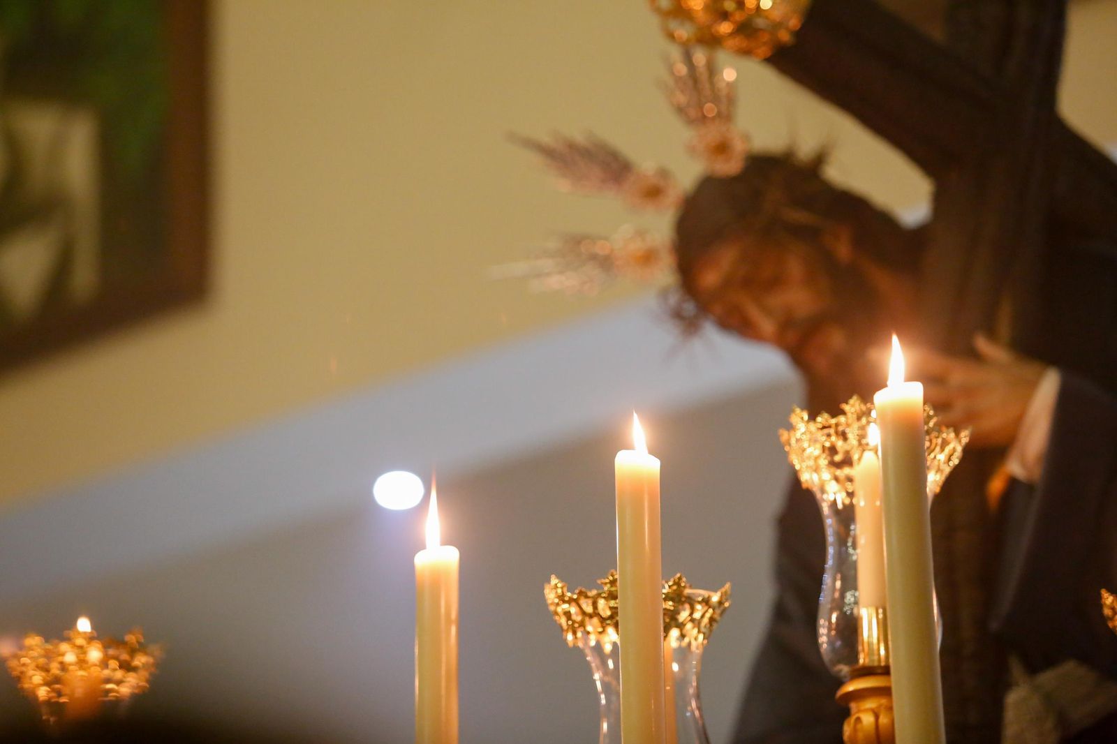 Fotos del vía crucis oficial del consejo local de Algeciras con las Tres Caídas