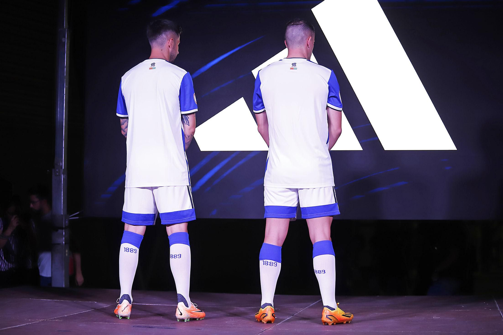 Imágenes de las nuevas equipaciones del Recreativo de Huelva para la temporada 2023/24