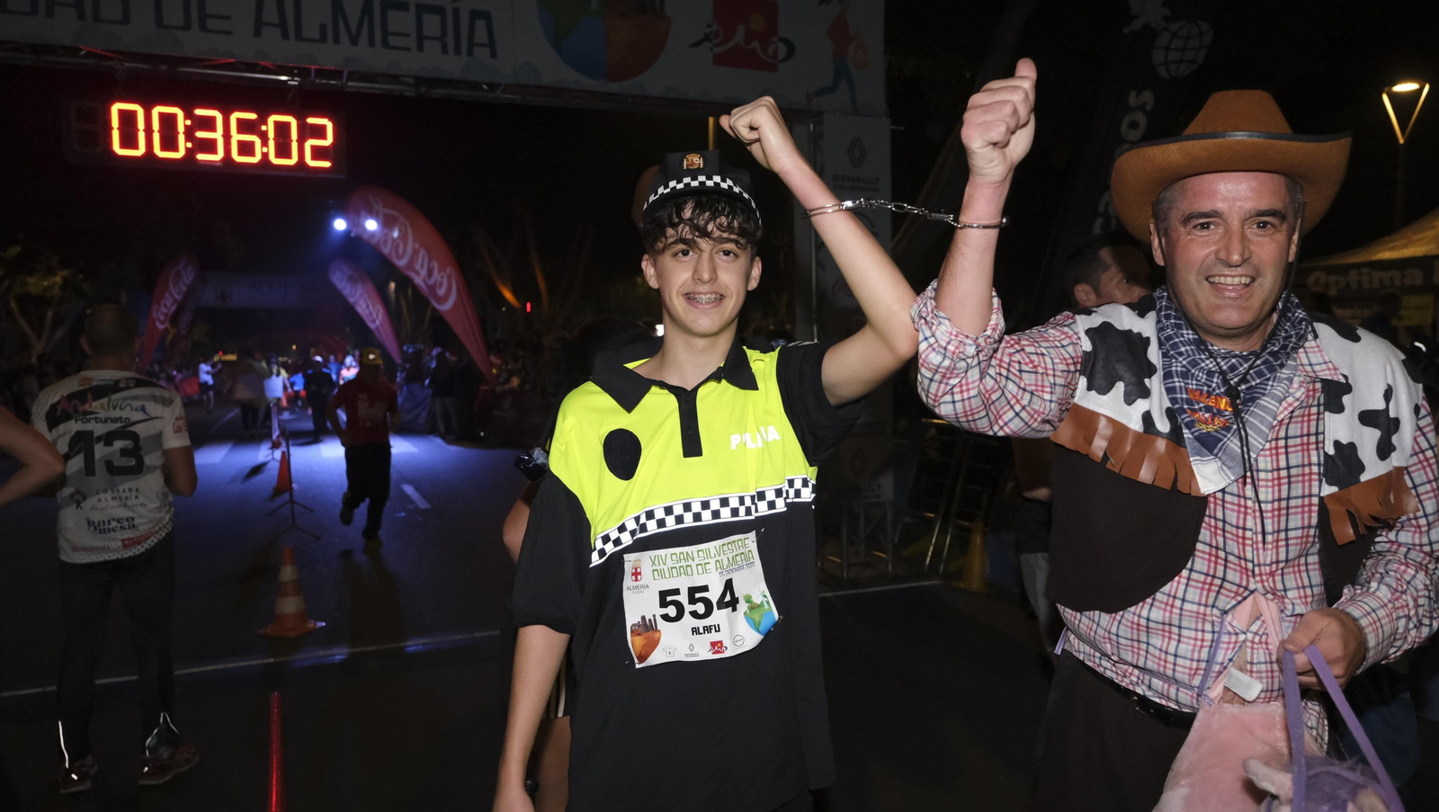 Imágenes de la XIV edición de la San Silvestre de Almería