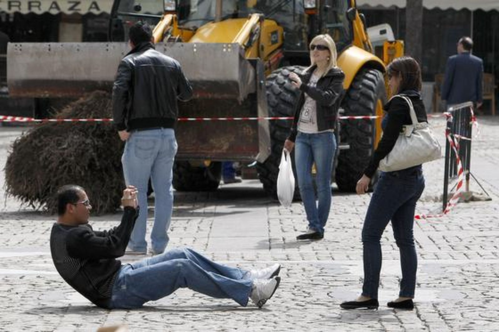 Unos 3.000 cruceristas visitan Cádiz con las escalas del ´Eurodam´ y ´Le Diamant´ en el mes por excelencia de los cruceros. 

Foto: Jose Braza