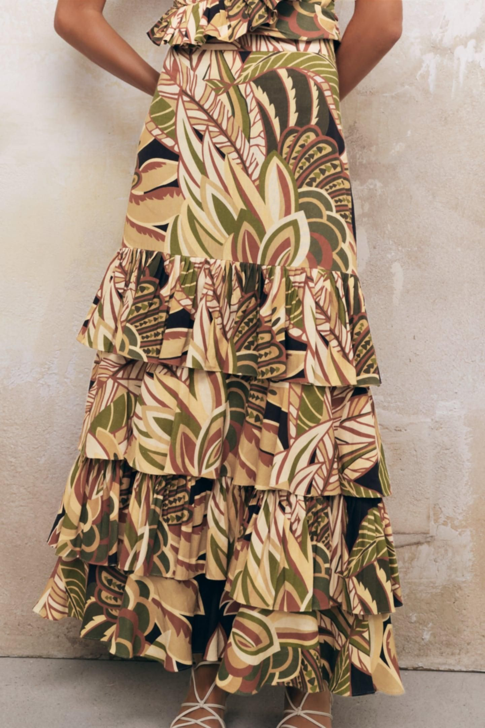 Falda de volantes de Zara.