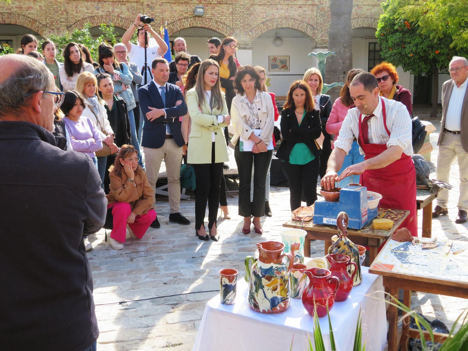 Acto inaugural de los Días Europeos de la Artesanía 2023 en Huelva.