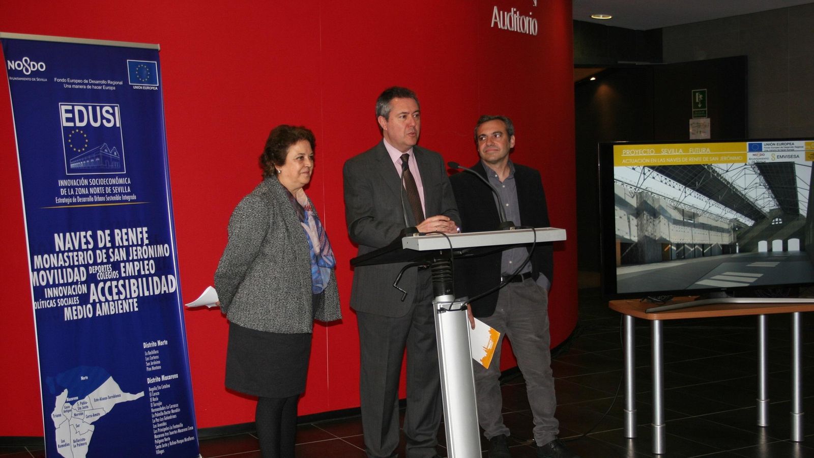 El alcalde, Juan Espadas, en la presentación del proyecto Naves de Renfe.