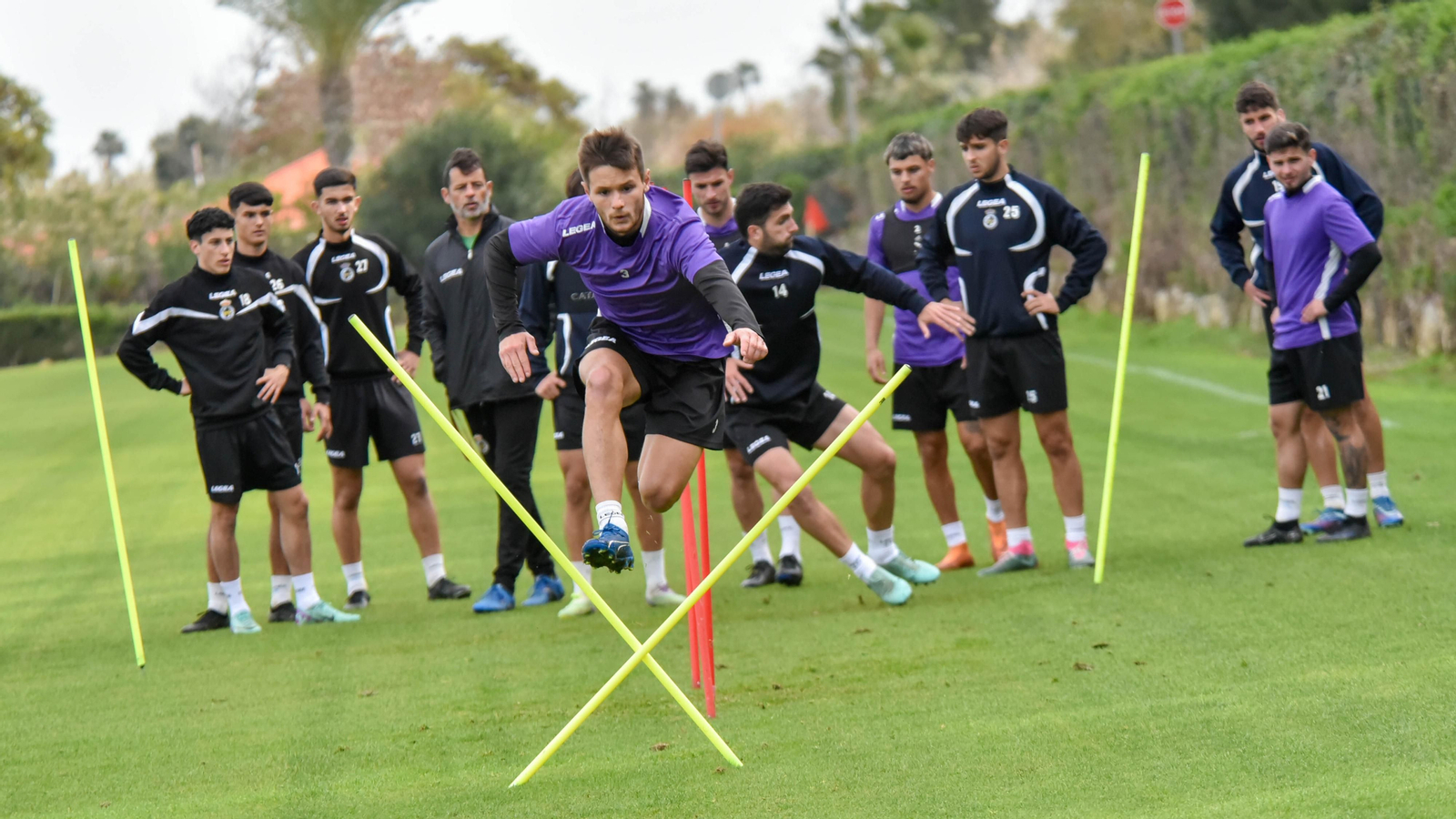 Fotos del entrenamiento de la Balona en Sotogrande antes del partido con el Manchego